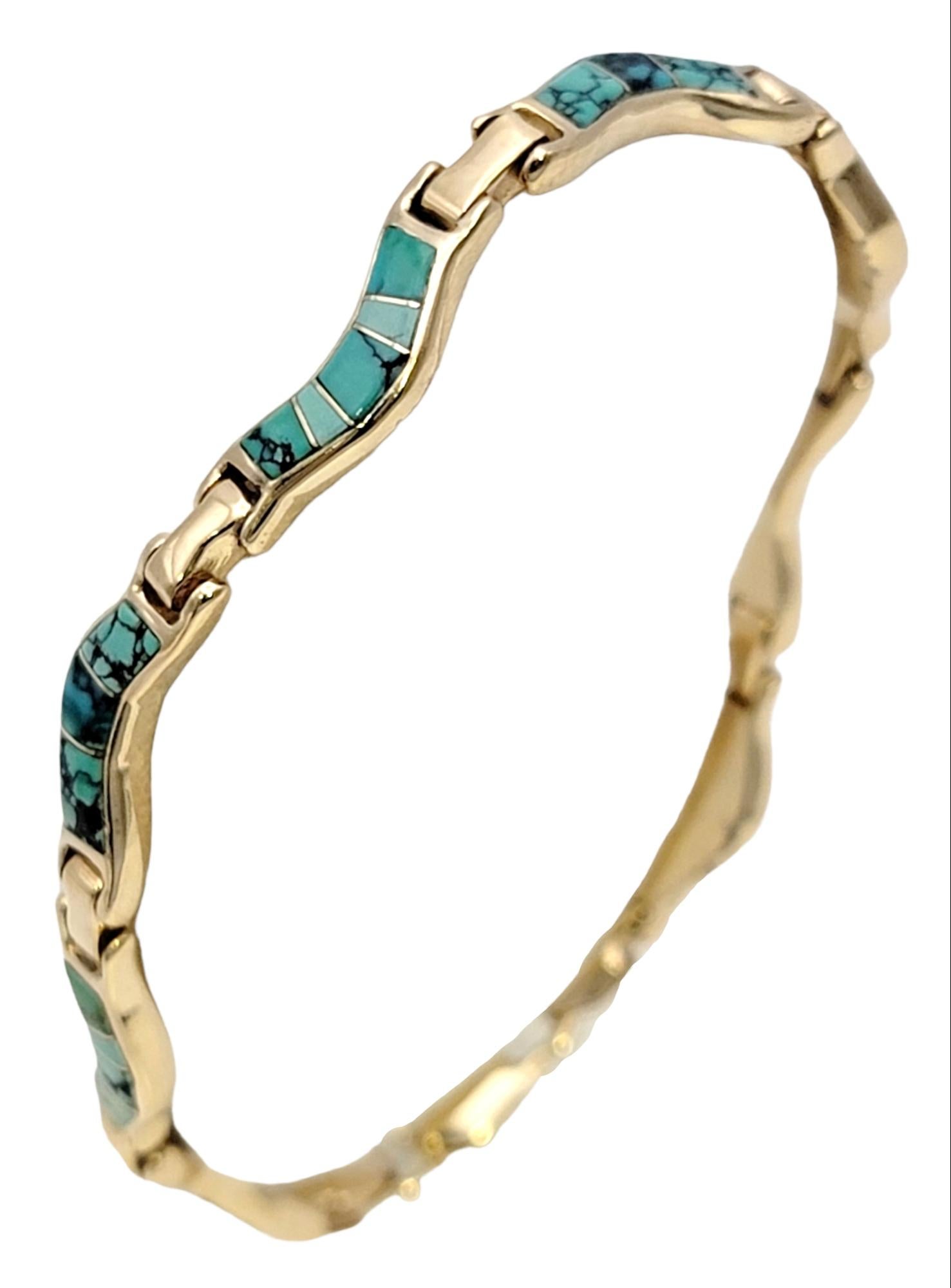 Native American Natural Turquoise Inlay Wavy Link Bracelet in Polished 14 Karat Yellow Gold For Sale