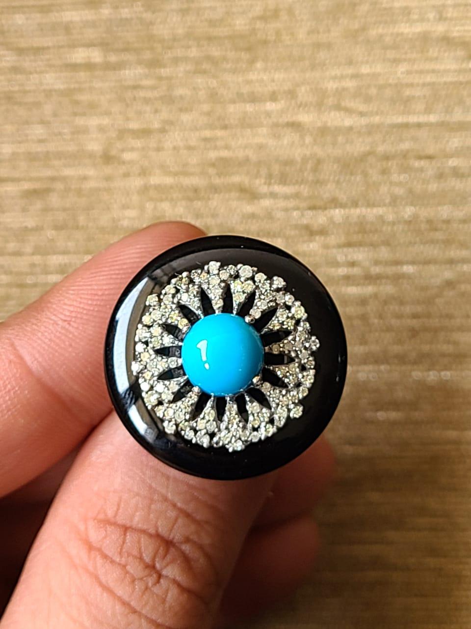Natural Turquoise, Onyx & Diamonds Art Deco Style Victorian Cocktail/ Dome Ring In New Condition For Sale In Hong Kong, HK