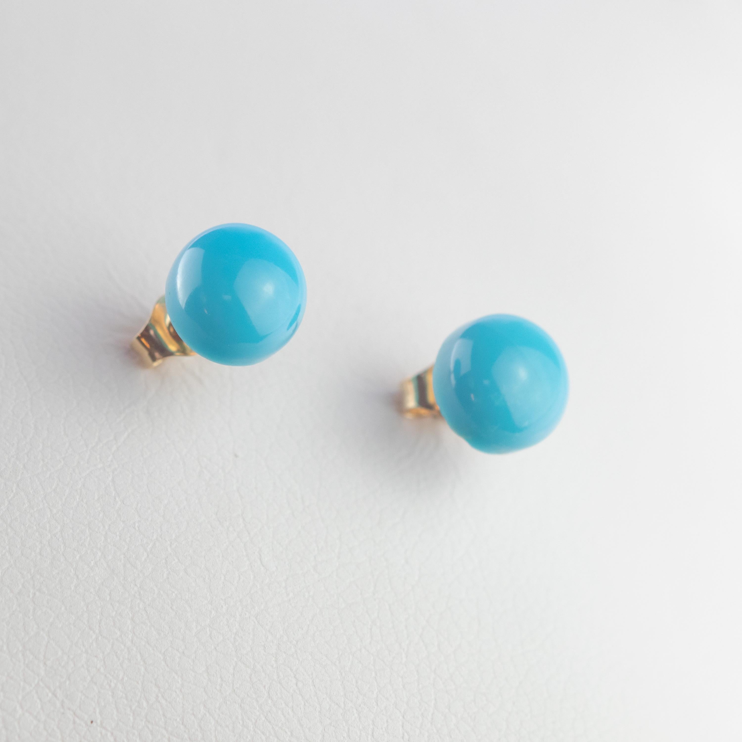 Natural Turquoise Round Cabochon 14 Karat Gold Stud Chic Cocktail Earrings In New Condition For Sale In Milano, IT