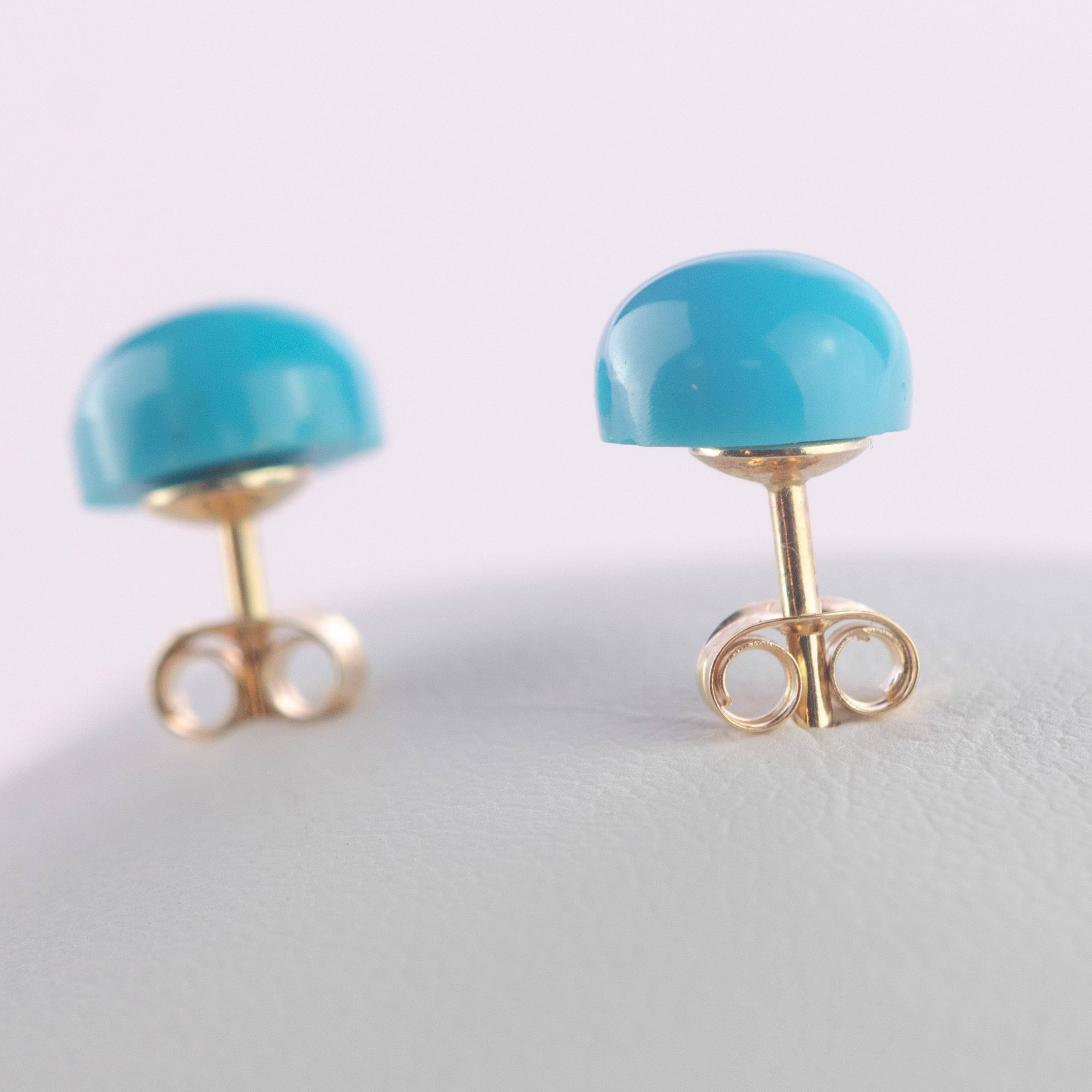 Natural Turquoise Round Cabochon 14 Karat Gold Stud Chic Cocktail Earrings For Sale 1