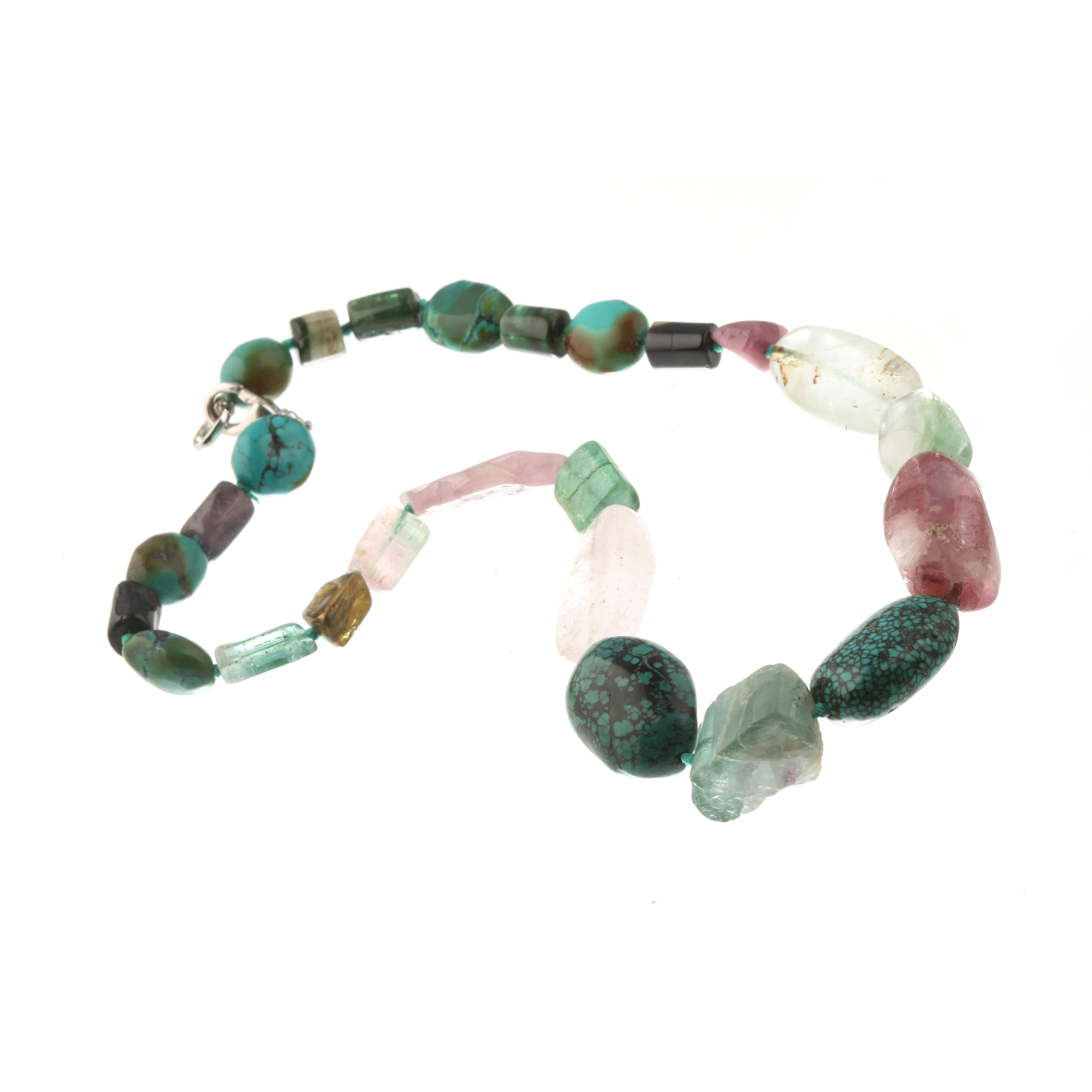 Donna Collana di turchese naturale con tormalina e perline d'argento con gemme boho Intini Jewels in vendita