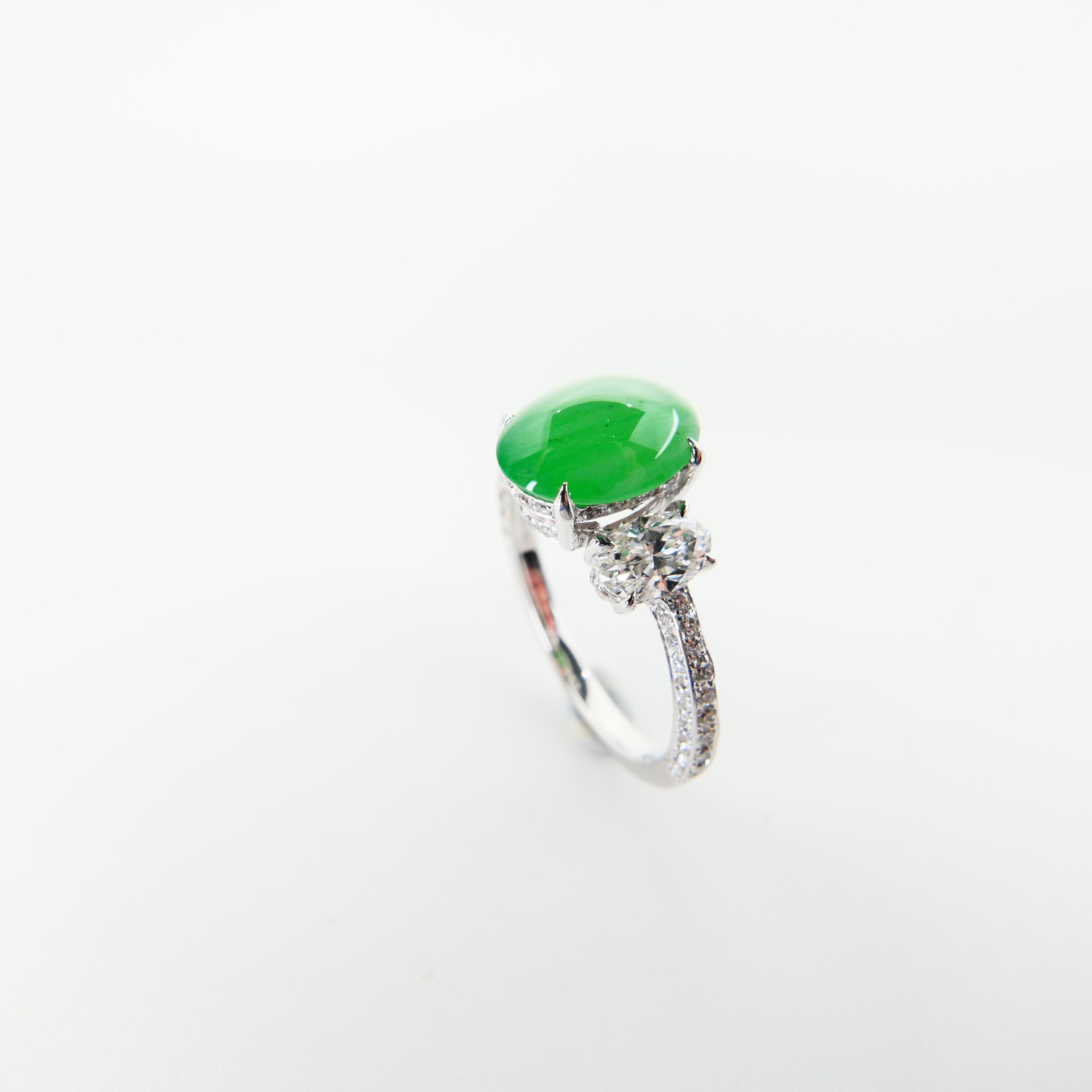 Certified 2.27 Cts Natural Jade & Oval Diamond Cocktail Ring, Apple Green Color For Sale 1