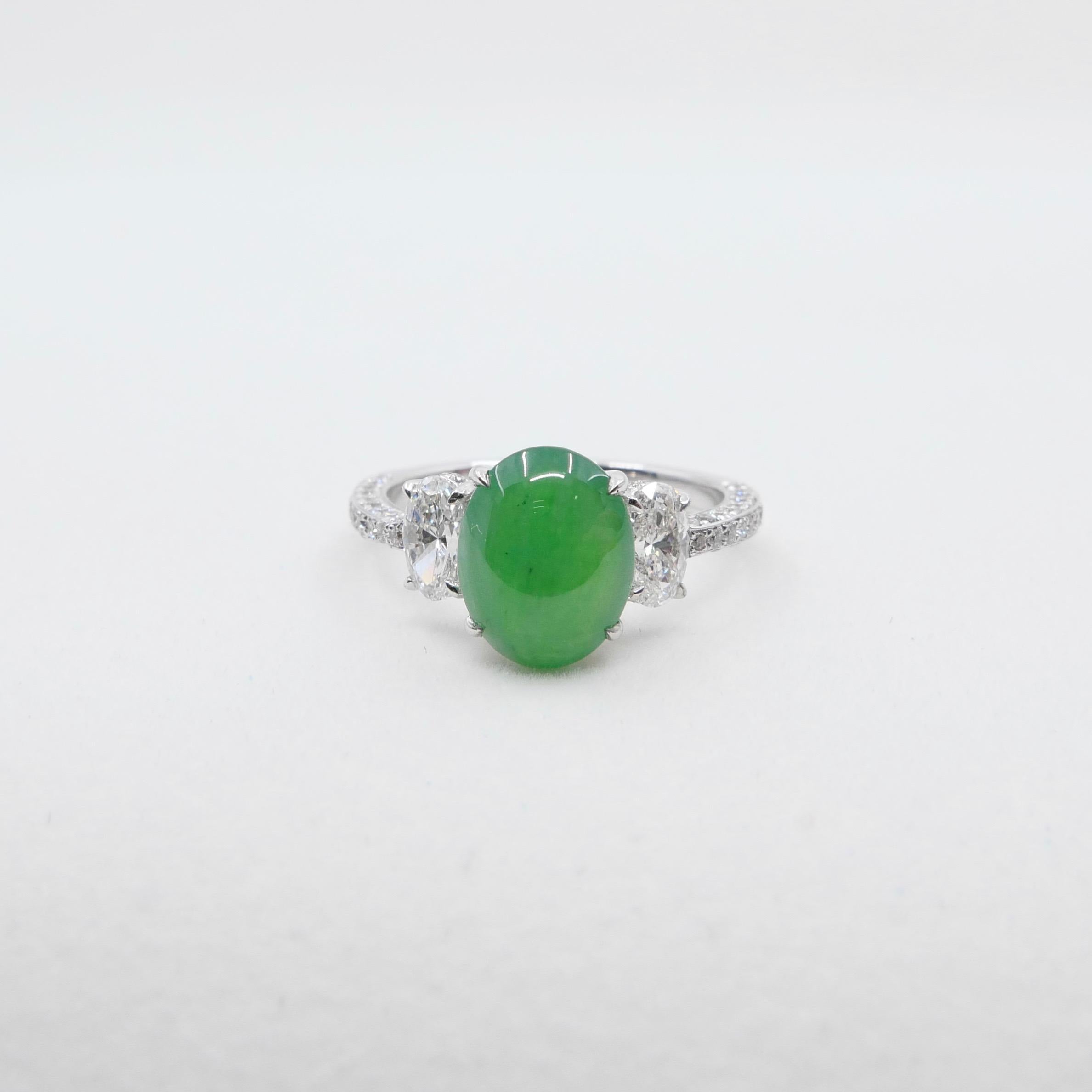 Certified 2.27 Cts Natural Jade & Oval Diamond Cocktail Ring, Apple Green Color For Sale 2