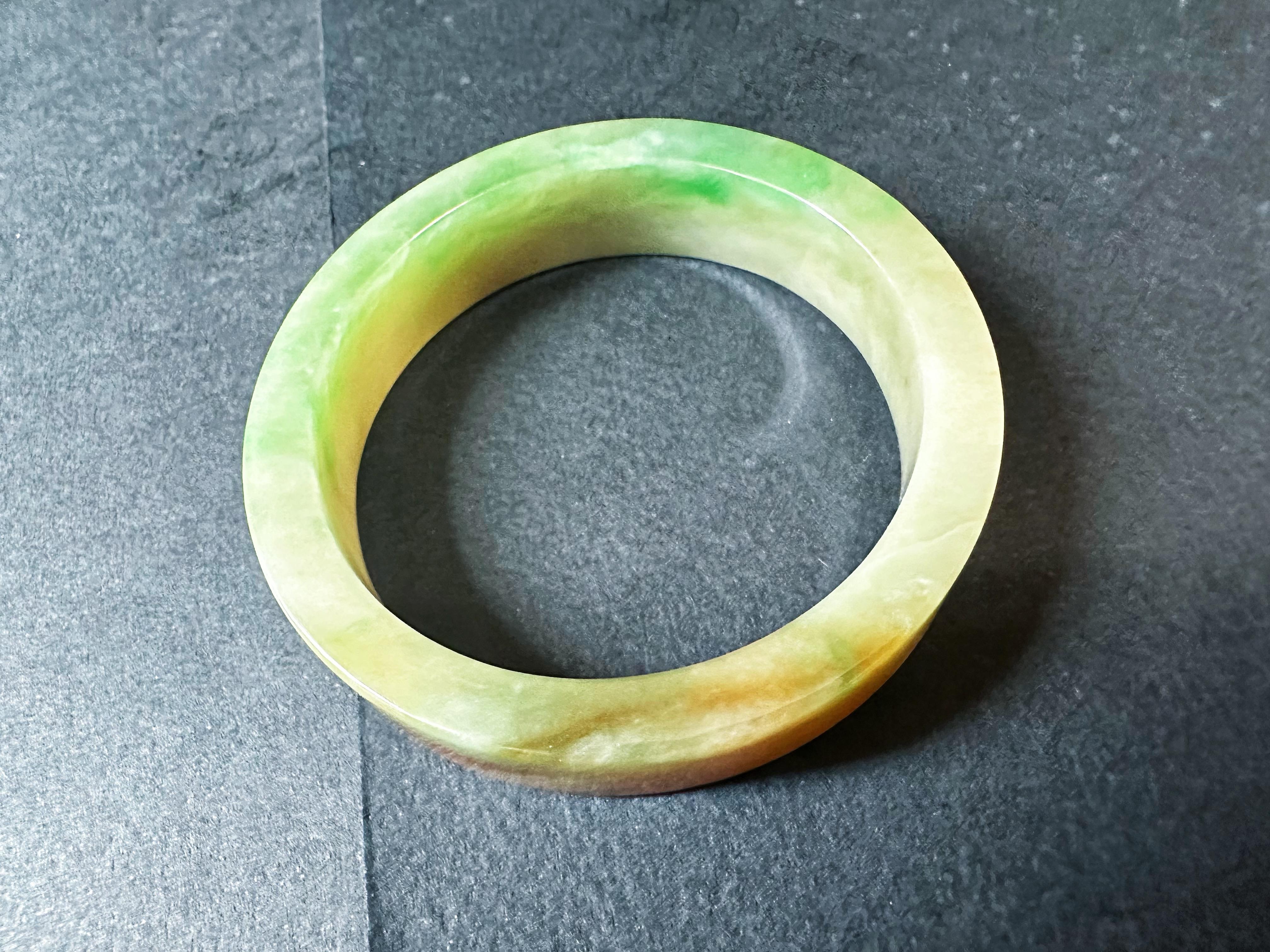 Natural Type A Myanmar Jade Bangle – Tri-Color Jadeite Pendant For Sale 6