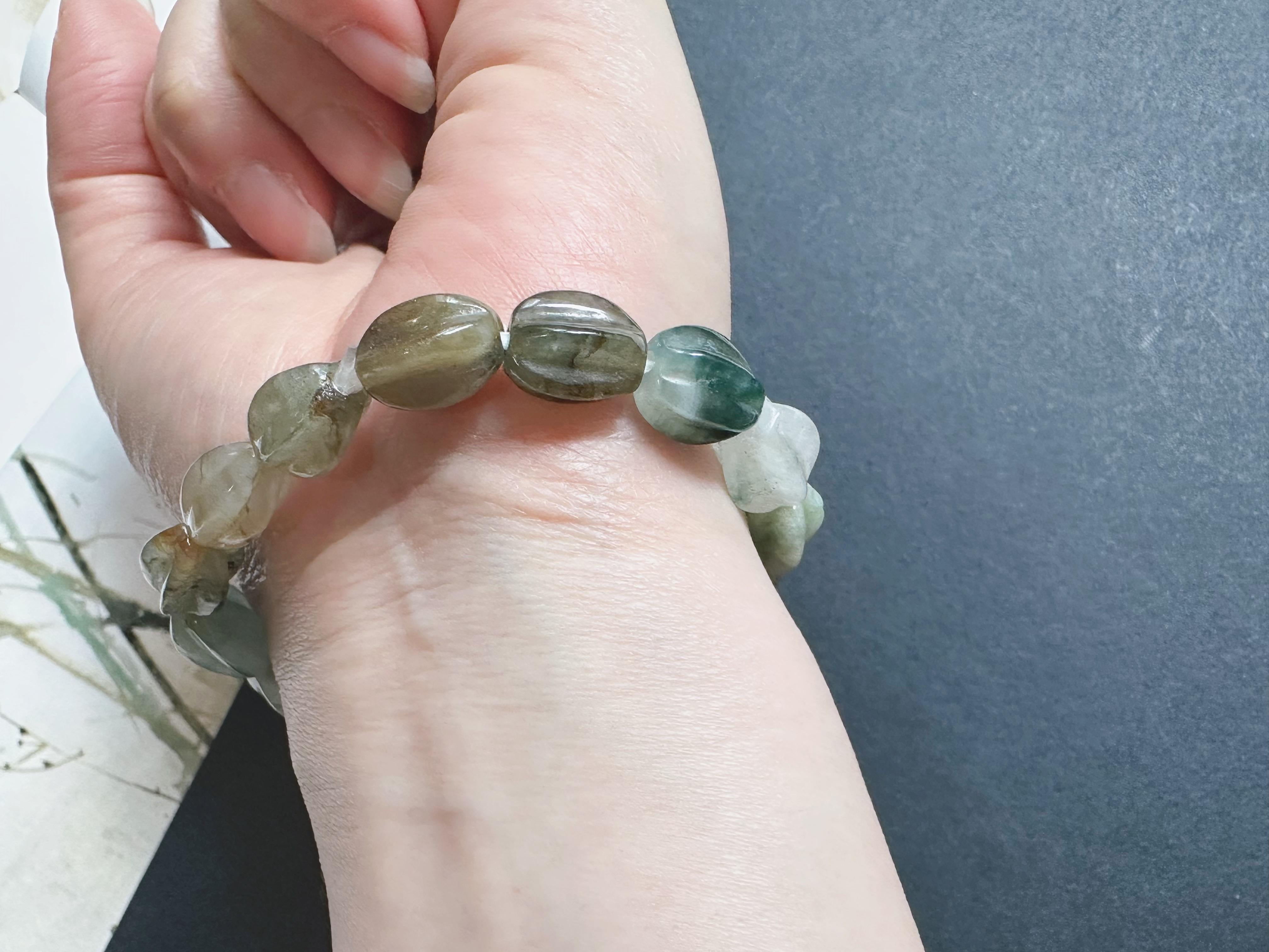 Natürliche Typ-A Myanmar Jadeit Jade geschnitzt Carambola Bead Armband - Multi-Color im Angebot 4