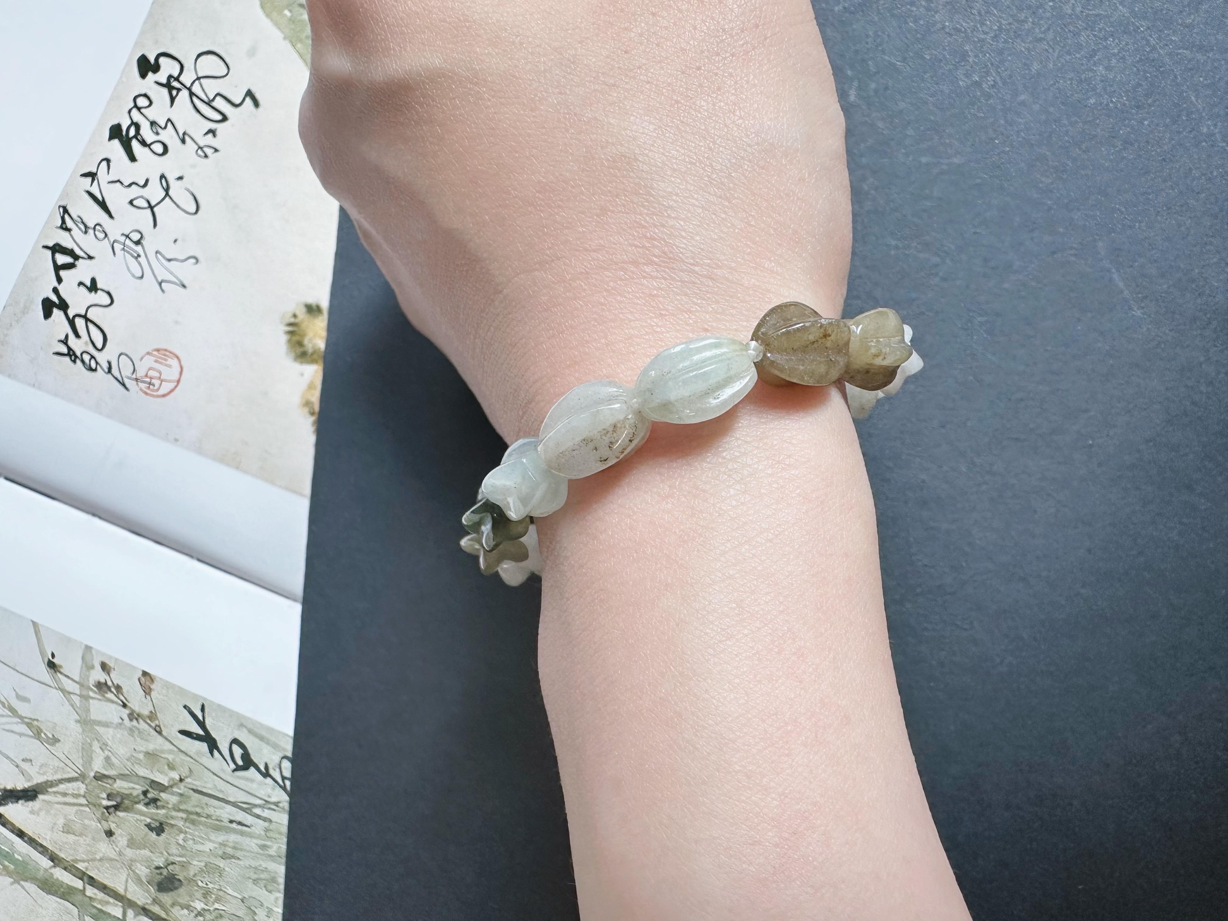 Natürliche Typ-A Myanmar Jadeit Jade geschnitzt Carambola Bead Armband - Multi-Color im Angebot 5