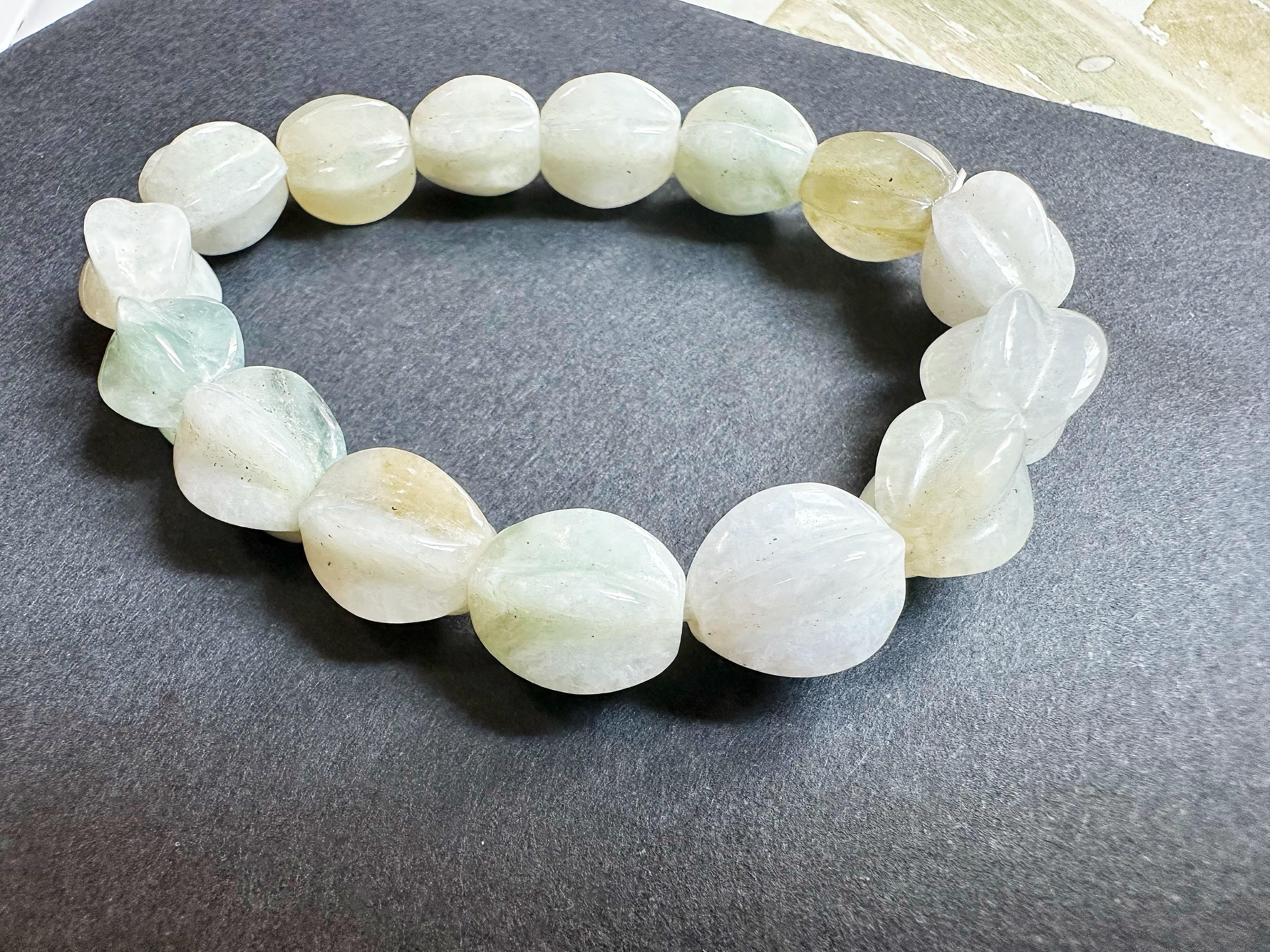 Natürliche Typ-A Myanmar Jadeit Jade geschnitzt Carambola Bead Armband - Multi-Color (Arts and Crafts) im Angebot