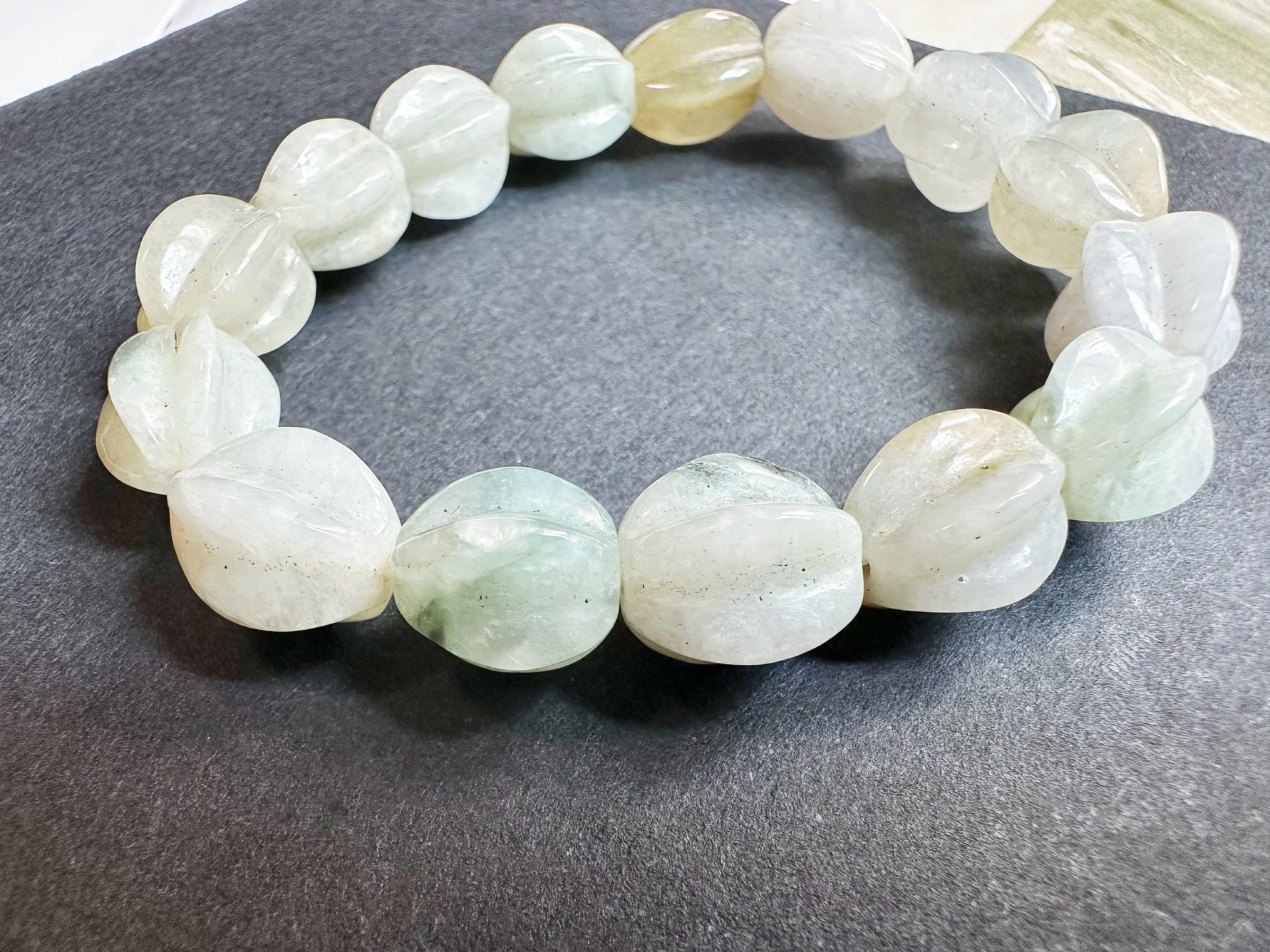 Natürliche Typ-A Myanmar Jadeit Jade geschnitzt Carambola Bead Armband - Multi-Color (Gewalkt) im Angebot