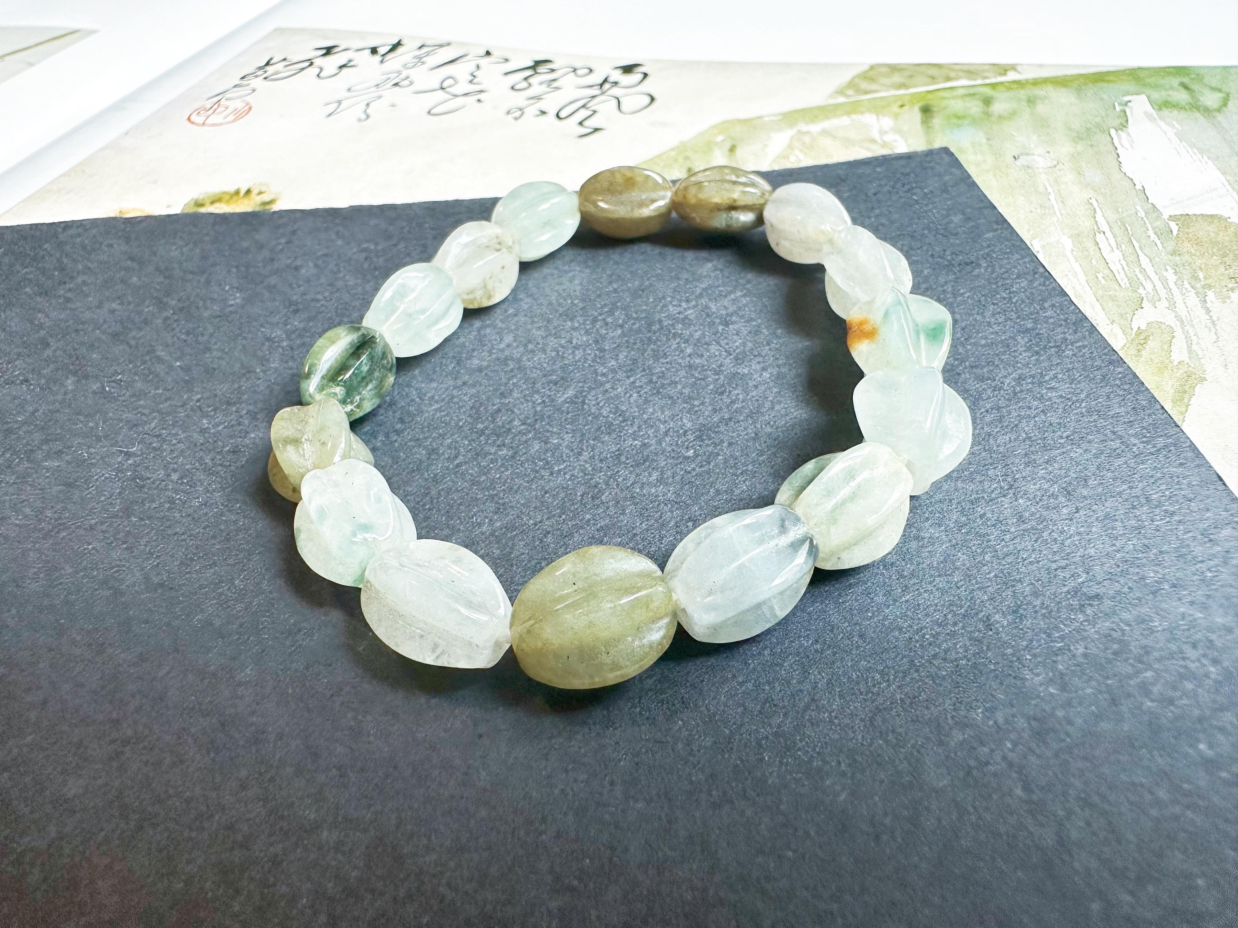 Natürliche Typ-A Myanmar Jadeit Jade geschnitzt Carambola Bead Armband - Multi-Color (Gewalkt) im Angebot