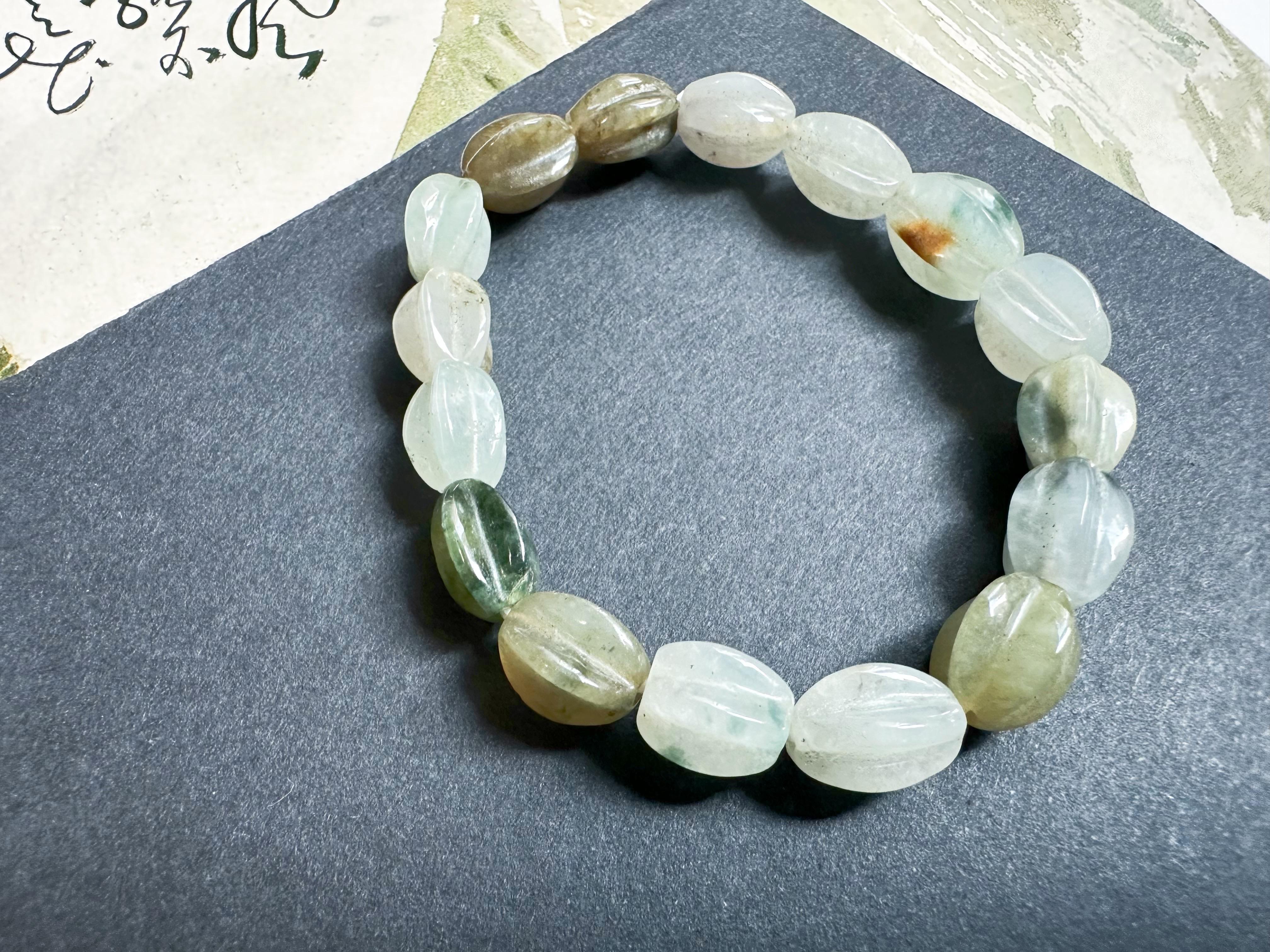 Natürliche Typ-A Myanmar Jadeit Jade geschnitzt Carambola Bead Armband - Multi-Color für Damen oder Herren im Angebot