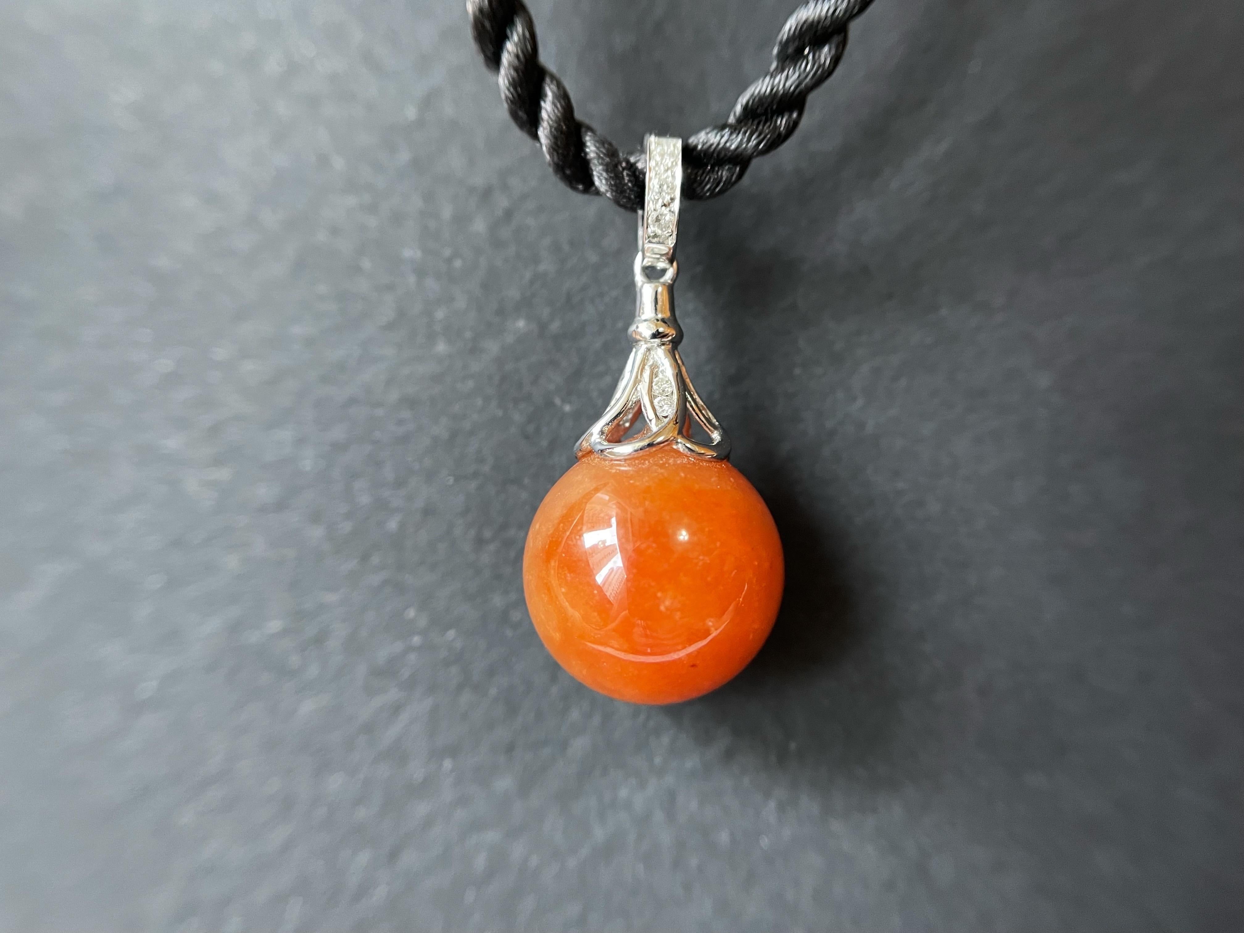 Natural Type A Myanmar Red Jadeite Pendant set in 18K White Gold with Diamond In New Condition For Sale In Kowloon, HK