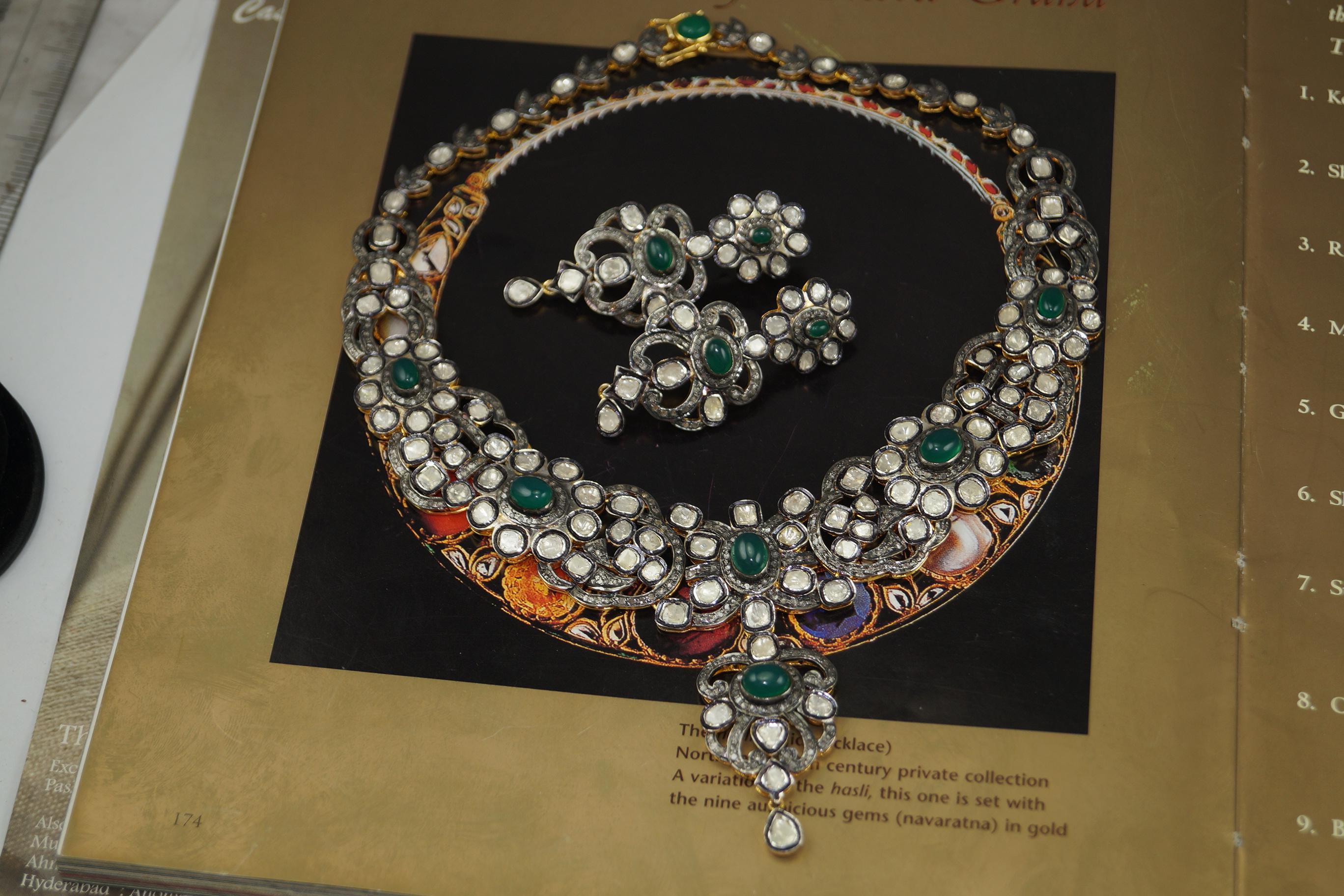Natürliche ungeschliffene Diamanten grüner Onyx Sterling Silber Halskette mit Ohrringen im Angebot 4