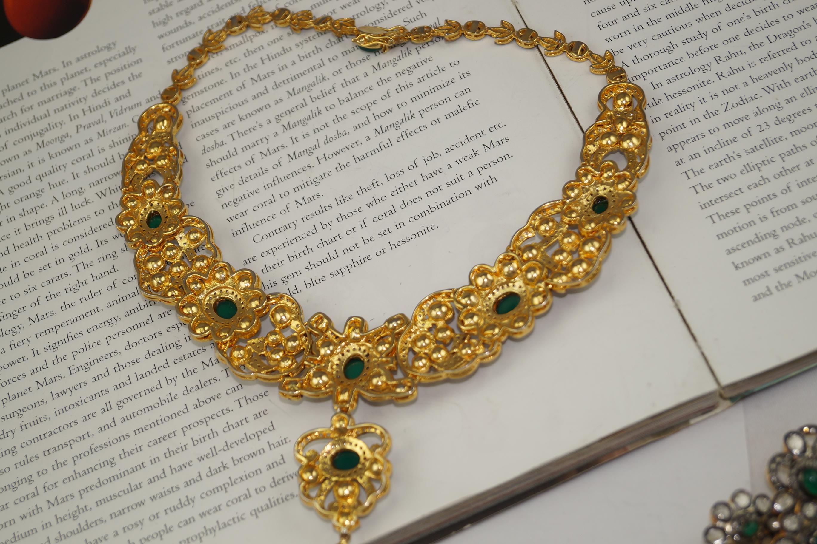Natürliche ungeschliffene Diamanten grüner Onyx Sterling Silber Halskette mit Ohrringen im Angebot 13