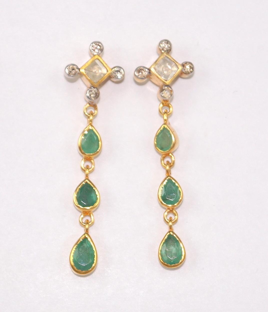 Round Cut Natural uncut rose cut diamonds 3 tier emeralds 925 silver gold plated earrings For Sale