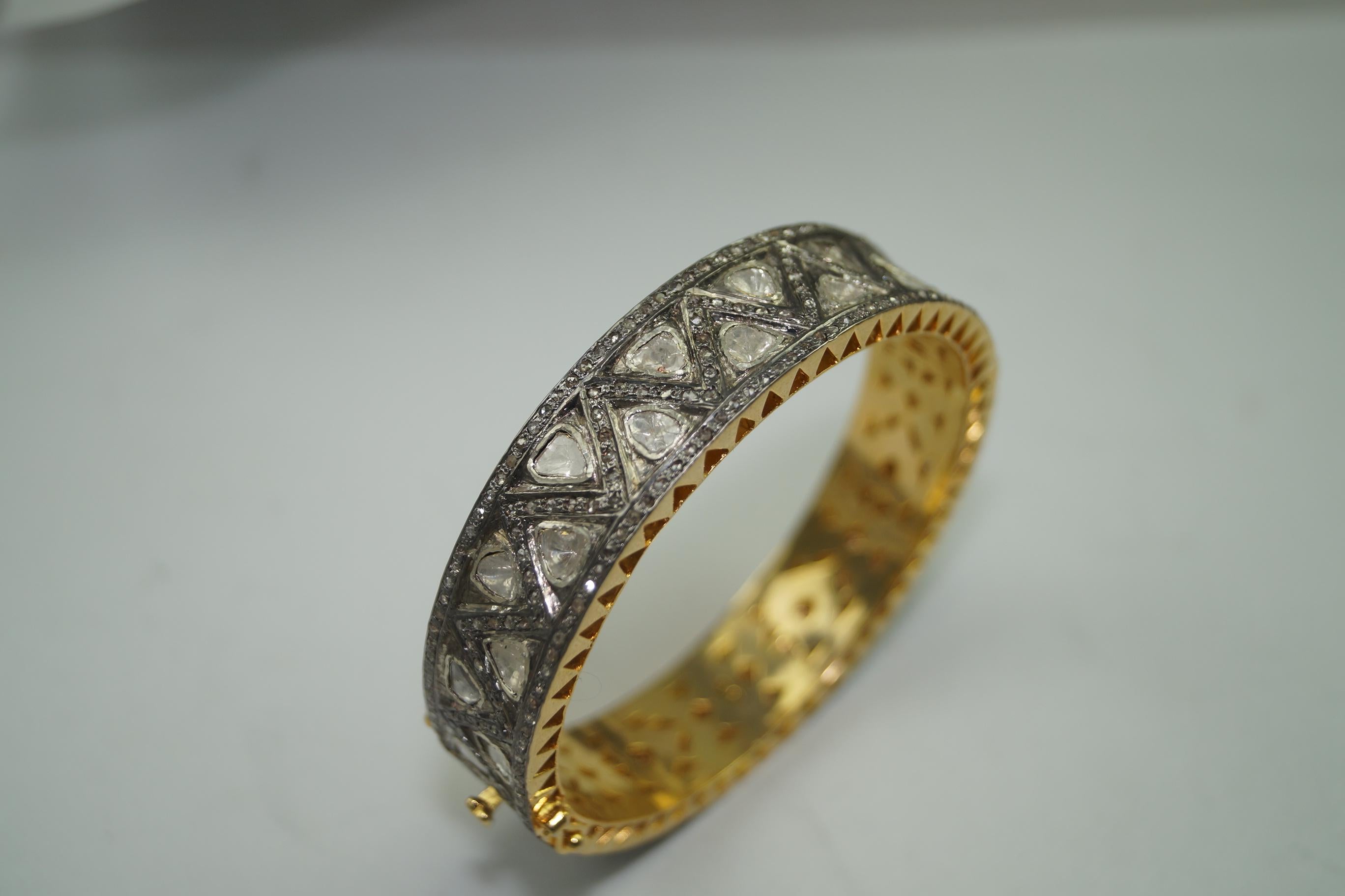 Natural uncut rose cut Diamonds sterling silver zig zag diamond Bracelet  In New Condition For Sale In Delhi, DL