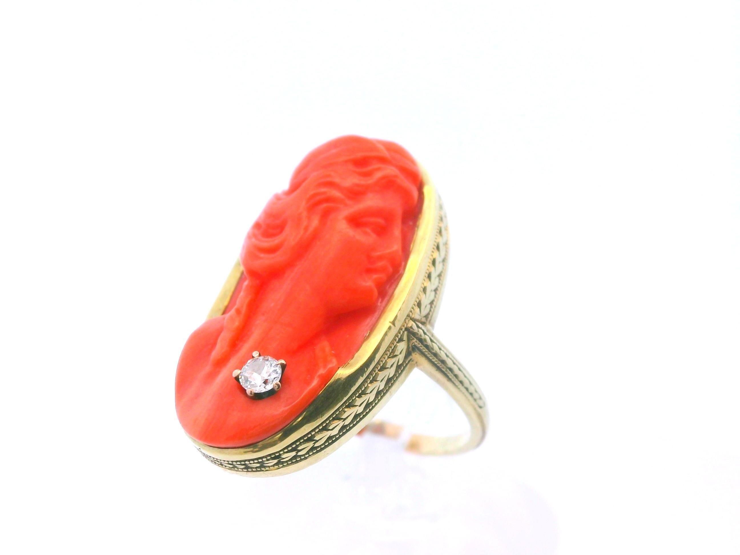 Natural Undyed Coral Cameo 1915 Art Deco 16 Karat Ring im Angebot 5