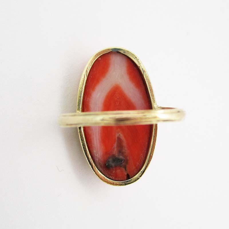 Natural Undyed Coral Cameo 1915 Art Deco 16 Karat Ring For Sale 2