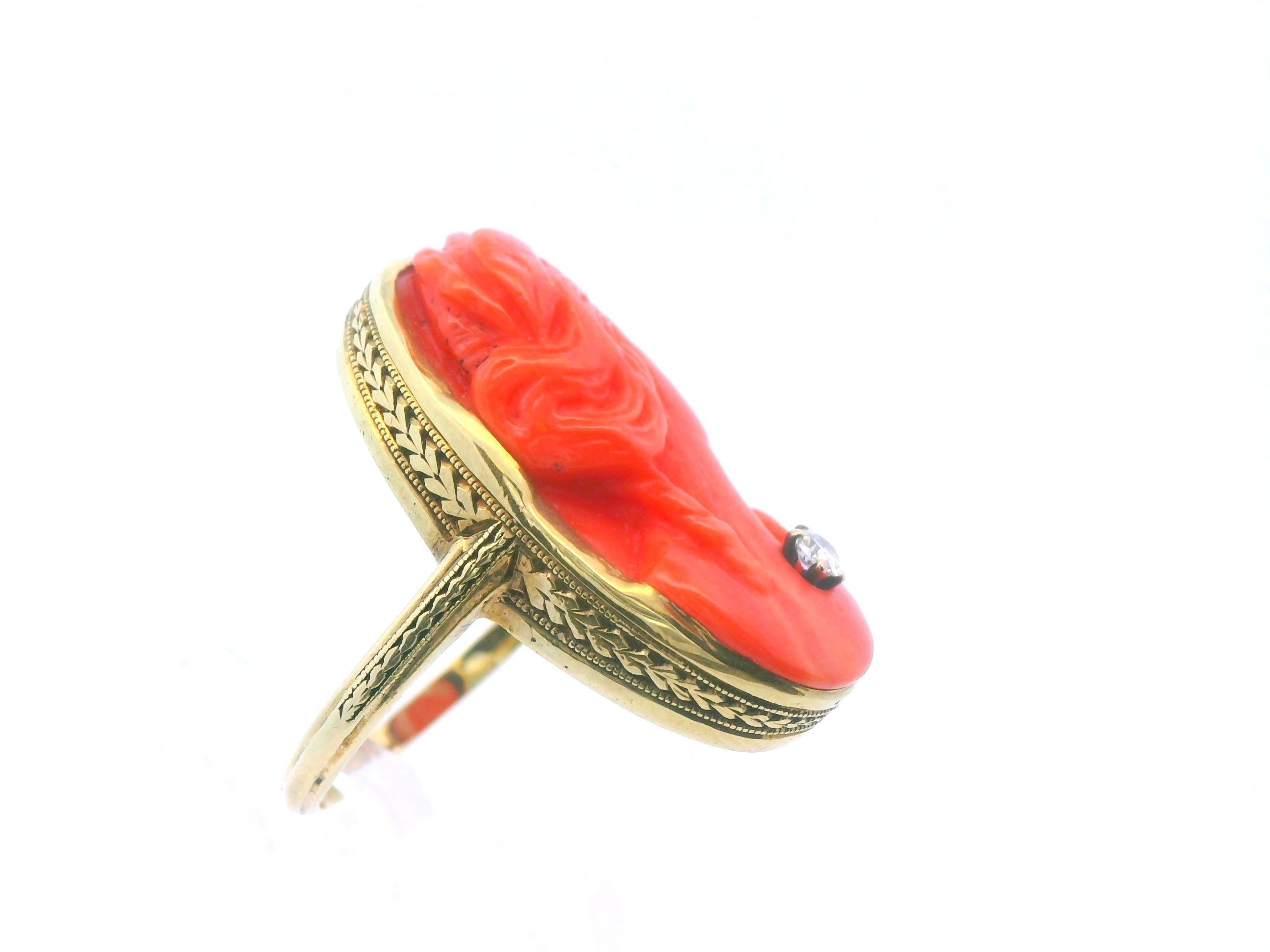 Natural Undyed Coral Cameo 1915 Art Deco 16 Karat Ring im Angebot 1