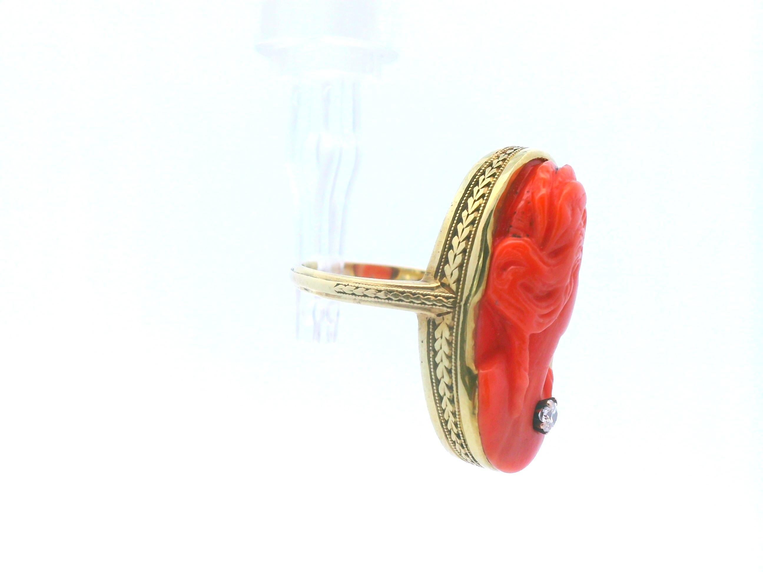 Natural Undyed Coral Cameo 1915 Art Deco 16 Karat Ring im Angebot 2