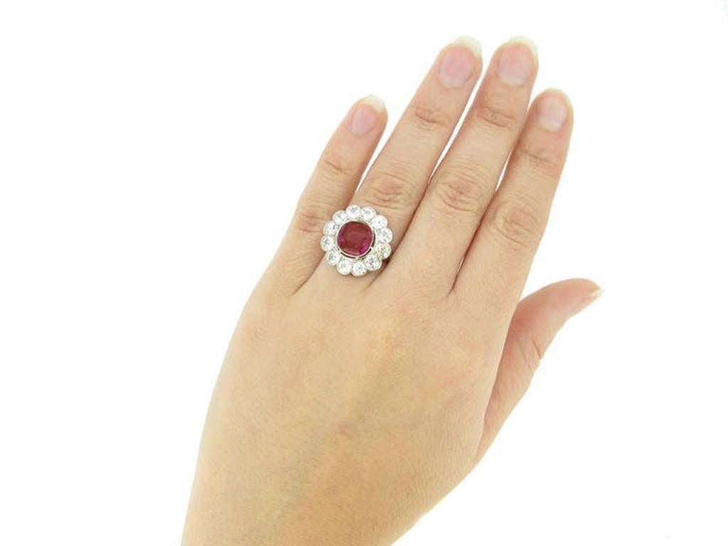 Natural unenhanced Burmese Ruby Diamond Platinum Cluster Ring In Good Condition For Sale In London, GB