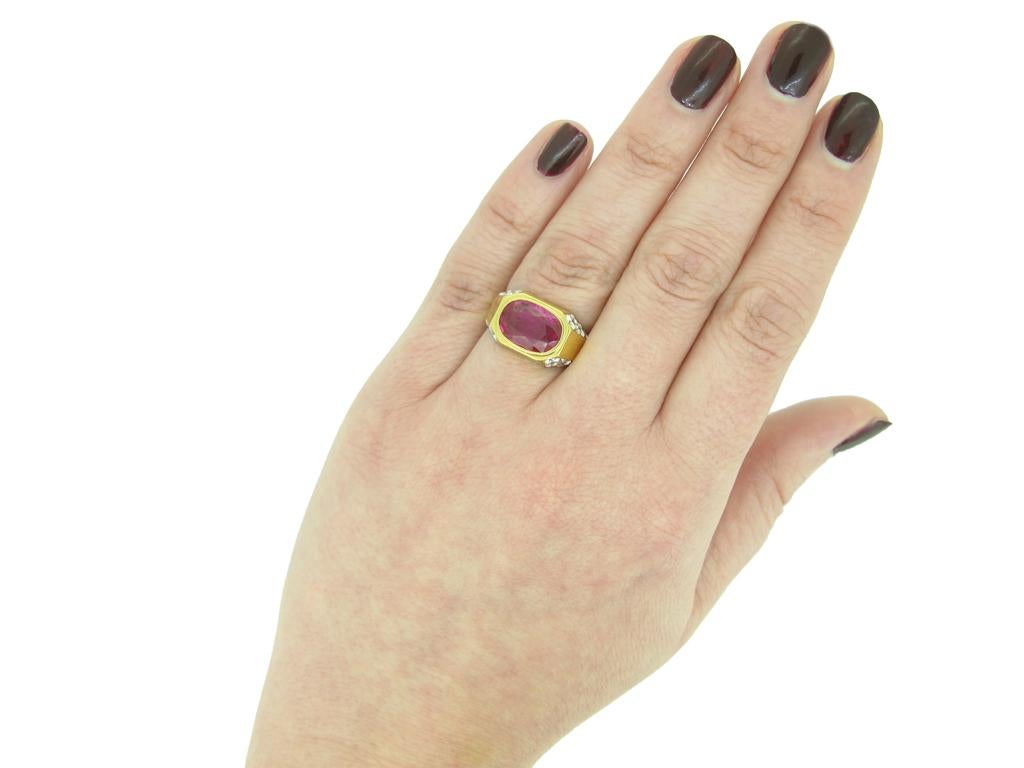 Bulgari Burmese Ruby Diamond Cocktail Ring, circa 1970 For Sale 1