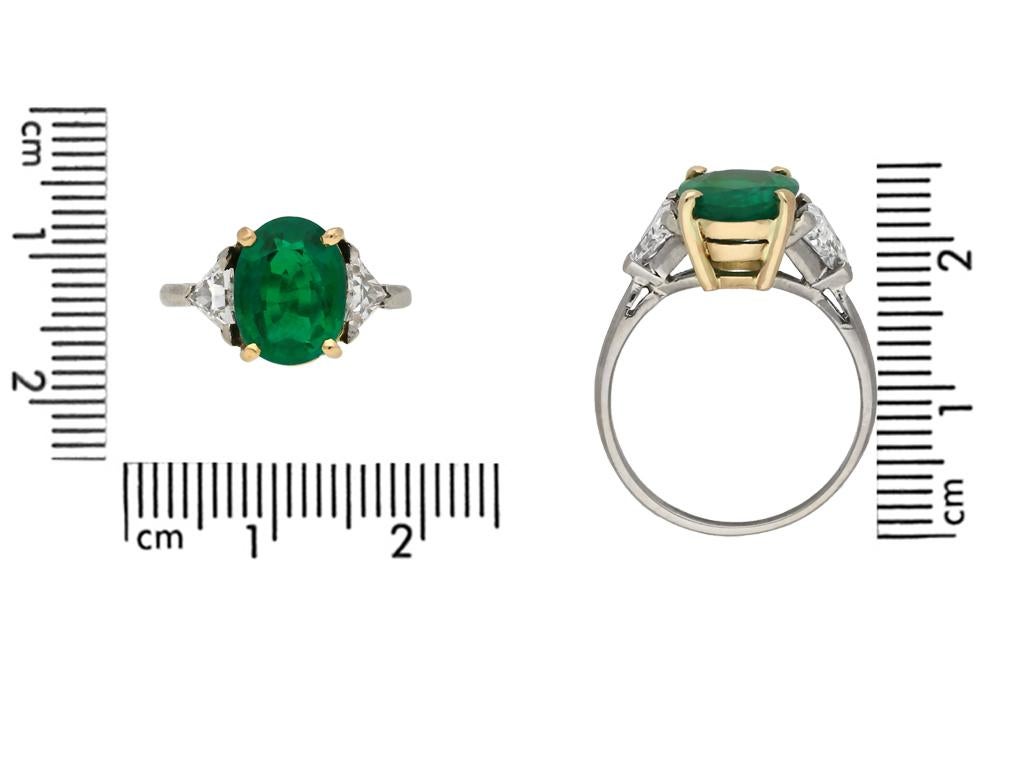 Women's Colombian emerald and diamond ring, French, circa 1930.