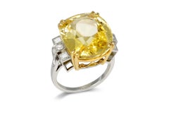 Gelber Ceylon-Saphir und Diamantring, naturbelassen, englisch, um 1950