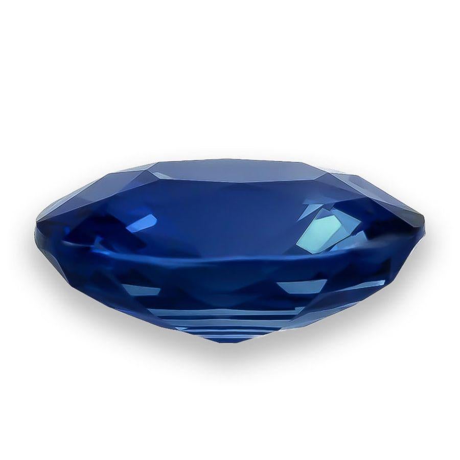 Women's or Men's Natural Unheated Blue Sri Lankan Sapphire Gemstone 3.24 carats with GIA Report For Sale