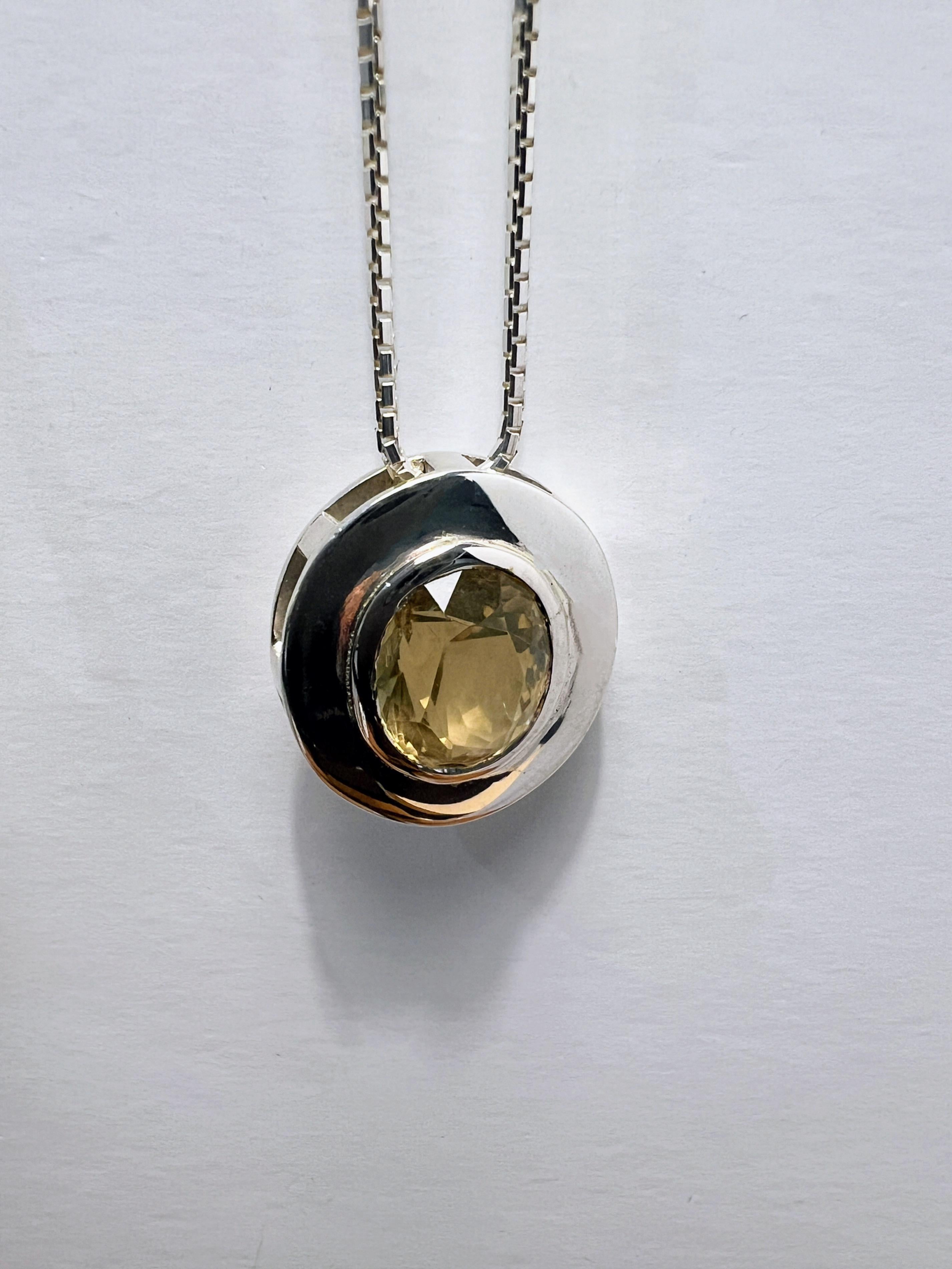 Collier pendentif en argent sterling avec citrine jaune ovale naturelle non chauffée de 6 carats en vente 3