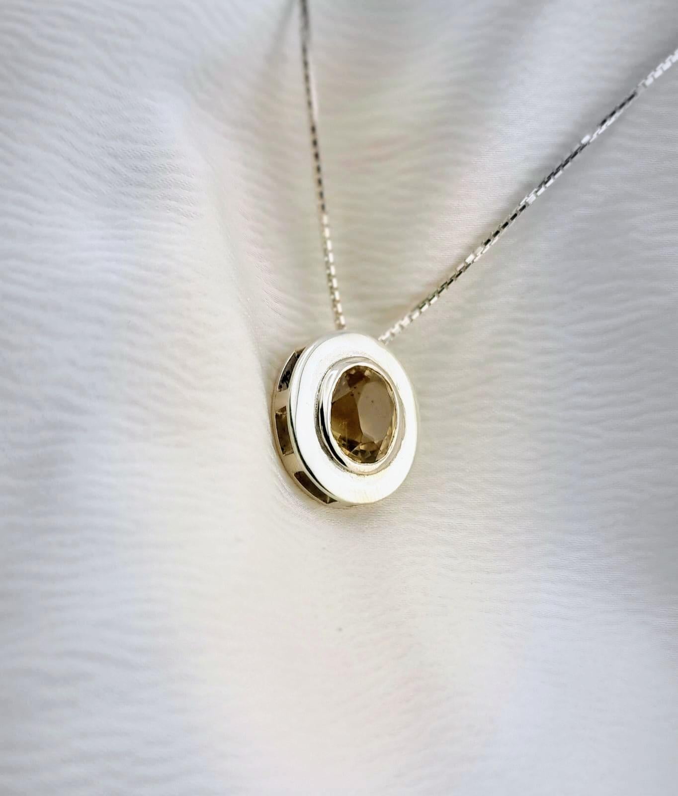 Collier pendentif en argent sterling avec citrine jaune ovale naturelle non chauffée de 6 carats Unisexe en vente