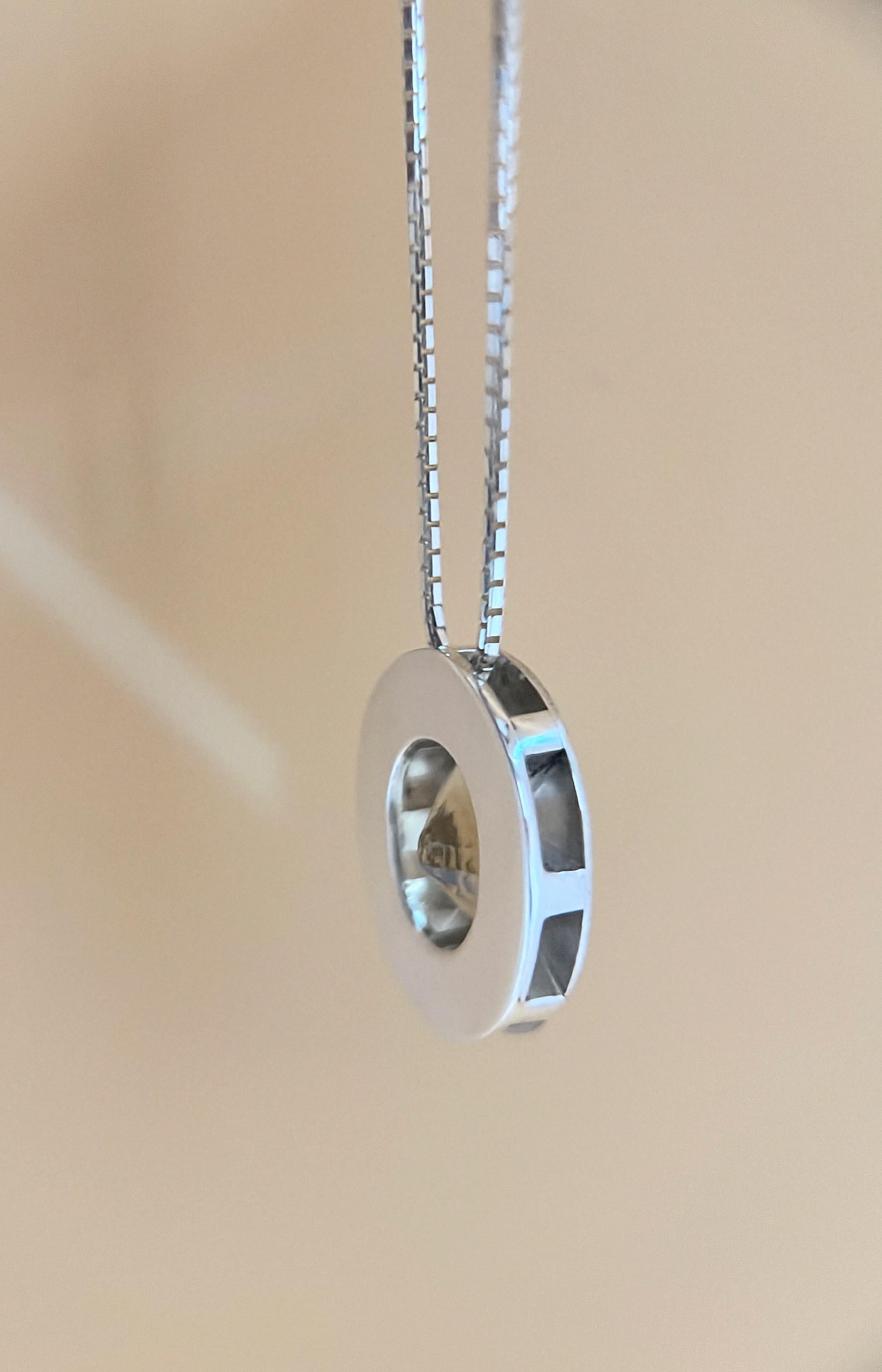 Moderne Collier pendentif en argent sterling avec citrine jaune ovale naturelle non chauffée de 6 carats en vente