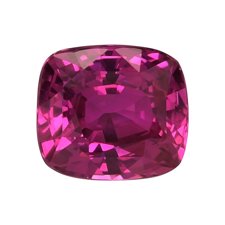 Saphir rose violacé ovale 1,6 carat certifié GIA, non chauffé, Madagascar sur Saphir rose violacé ovale 1,6 carat certifié GIA, non chauffé, Madagascar sur