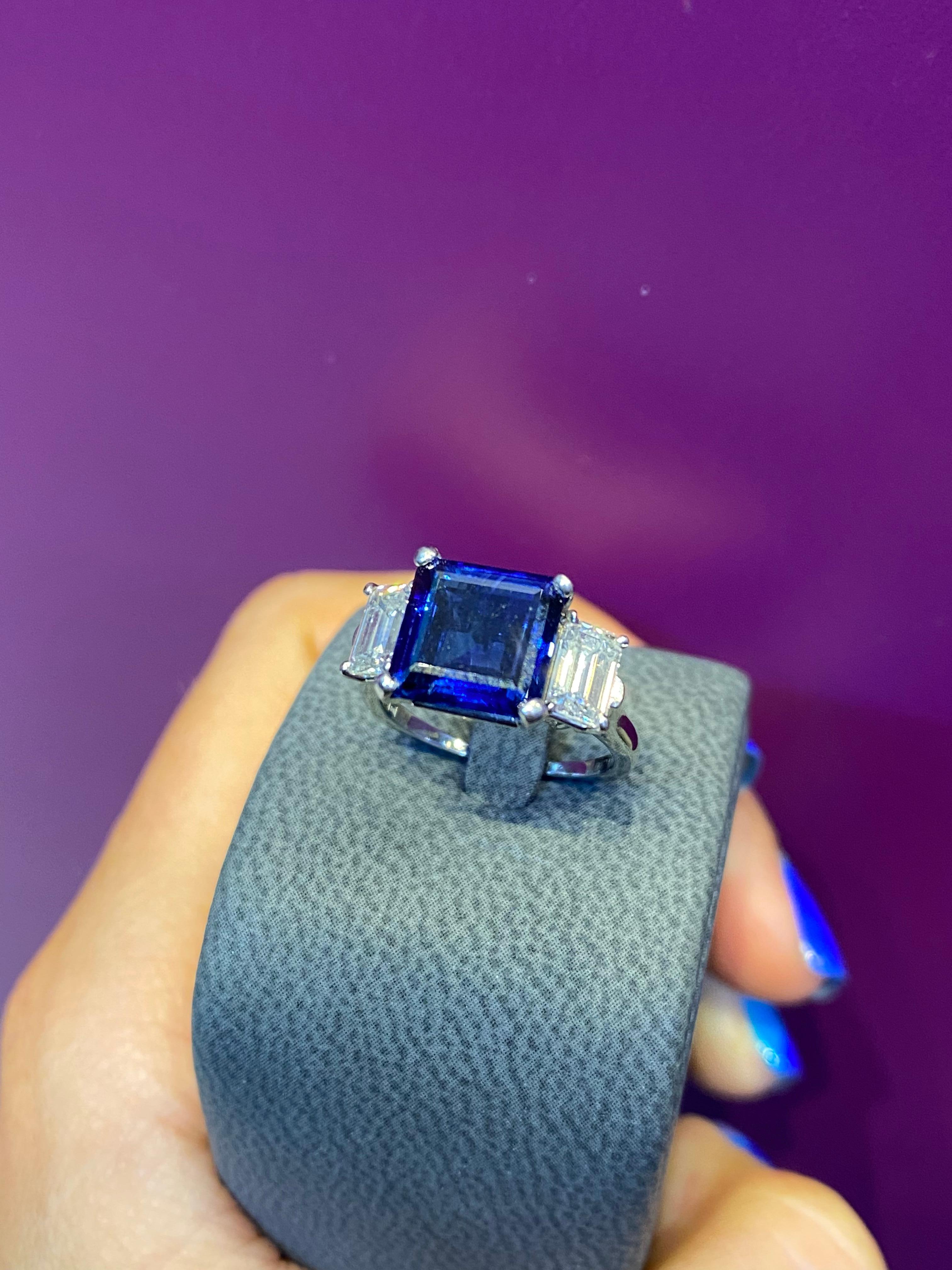 Bague cocktail en saphir naturel non chauffé et diamants en vente 1