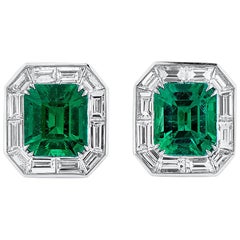 Natural Unheated Vivid Green 2.57 Carat Emerald Diamond 18 Karat Gold Earrings
