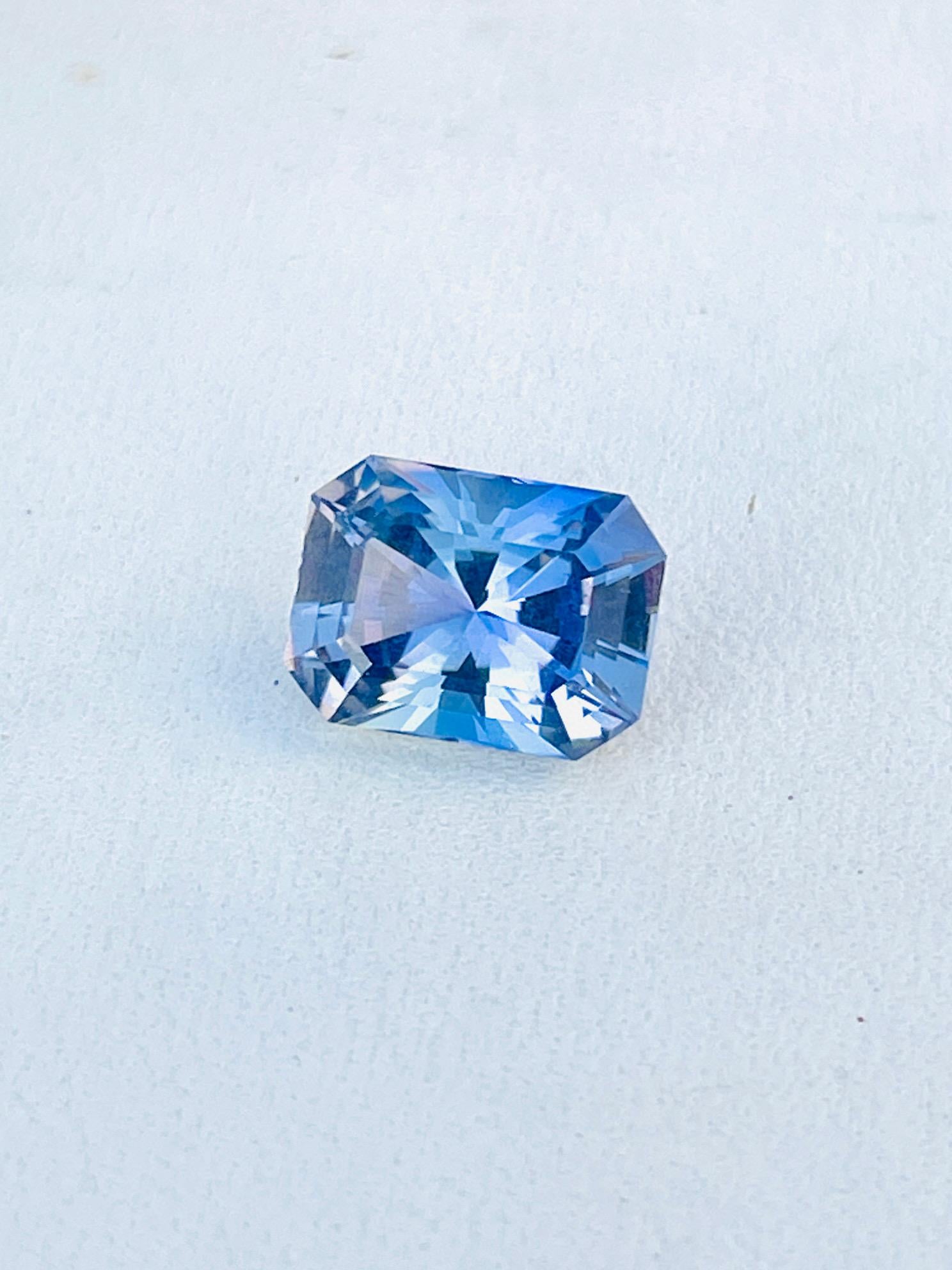 Natürlicher Zoisit Tansanit Unerhitzt Perfekter Präzisionsschliff 
TZA10
Name Stein : Natürlicher Zoisit Tansanit
Gewicht : 3,28 Karat
Farbe : Blau 
Klarheit : Sauber
Herkunft: Tansanit
Schneiden: Präzisionsschnitt
Behandlung : Keine
Zertifikat ;