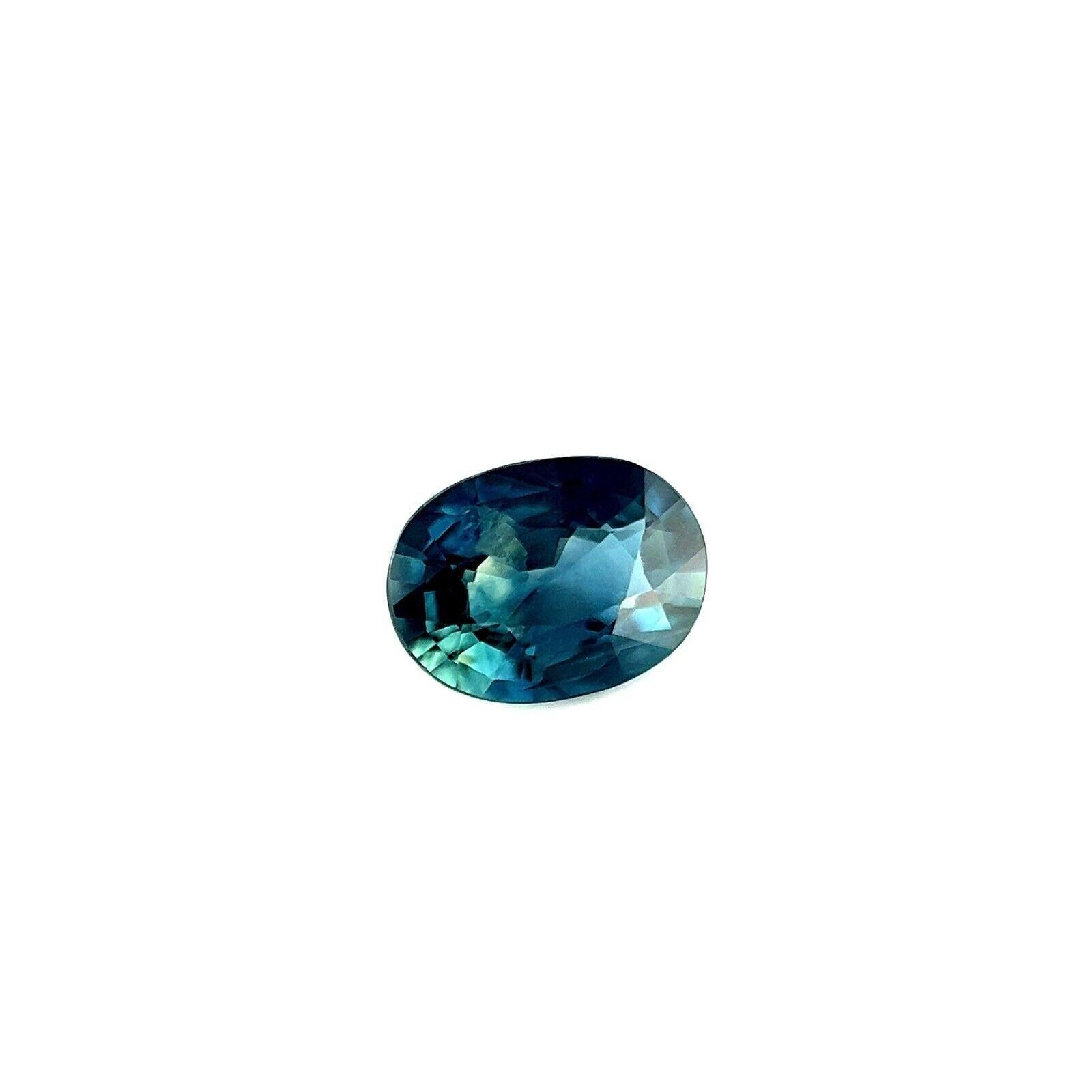 Zaffiro australiano naturale unico di colore verde-blu 0,81ct con taglio ovale 6,4x4,8mm

Gemma unica di zaffiro australiano naturale di colore verde-blu.
0,81 Carati con un colore unico verde blu e una buona purezza. Una pietra pulita con solo