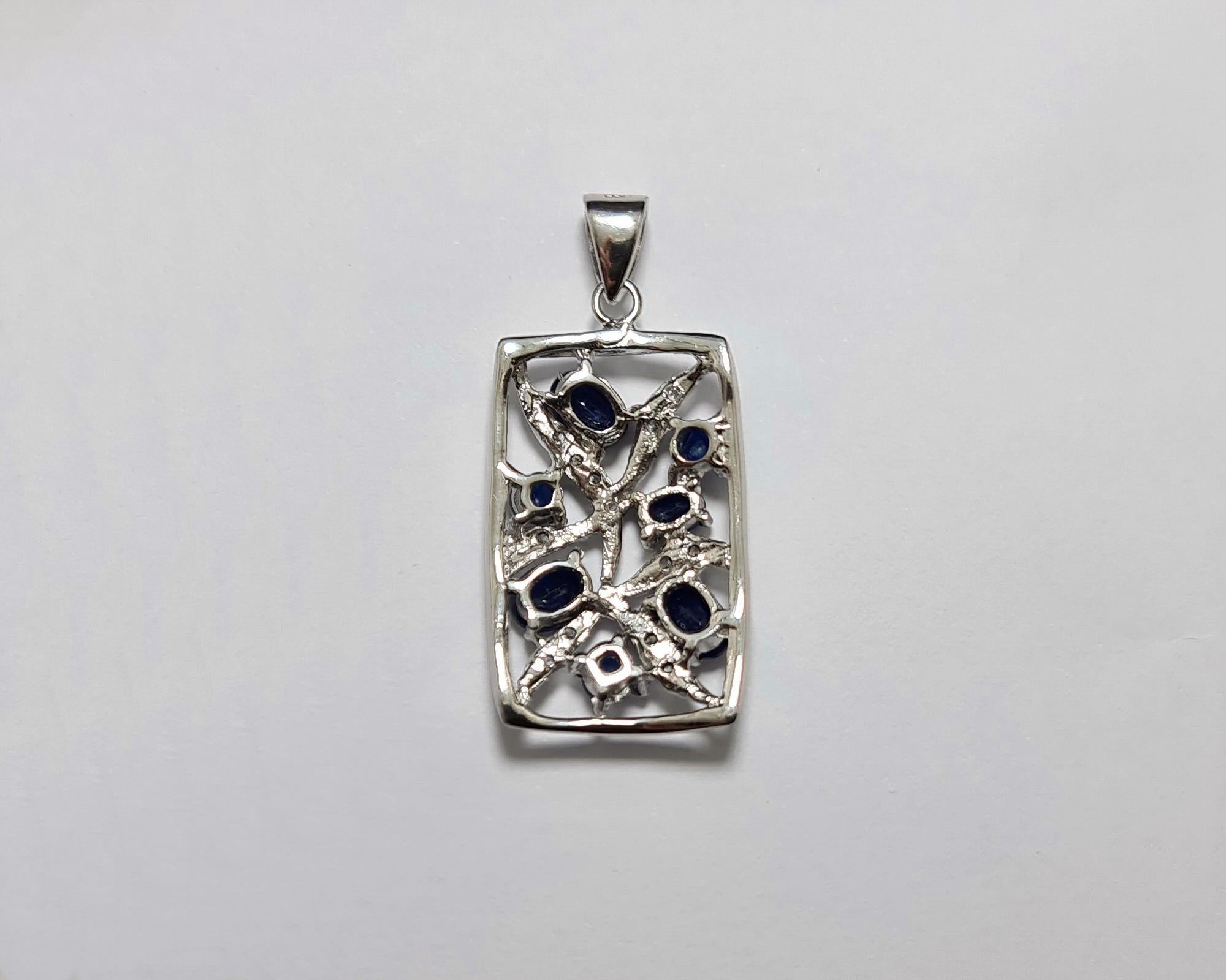 Natural Untreated 4.5CT Sapphire .925 Sterling Silver Rhodium Plated Pendant In New Condition For Sale In Los Angeles, CA