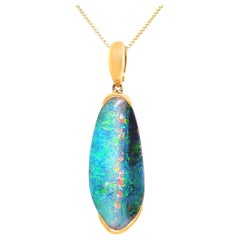 Collana con ciondolo Boulder Opal australiano naturale non trattato da 22,45 carati in oro 18 carati