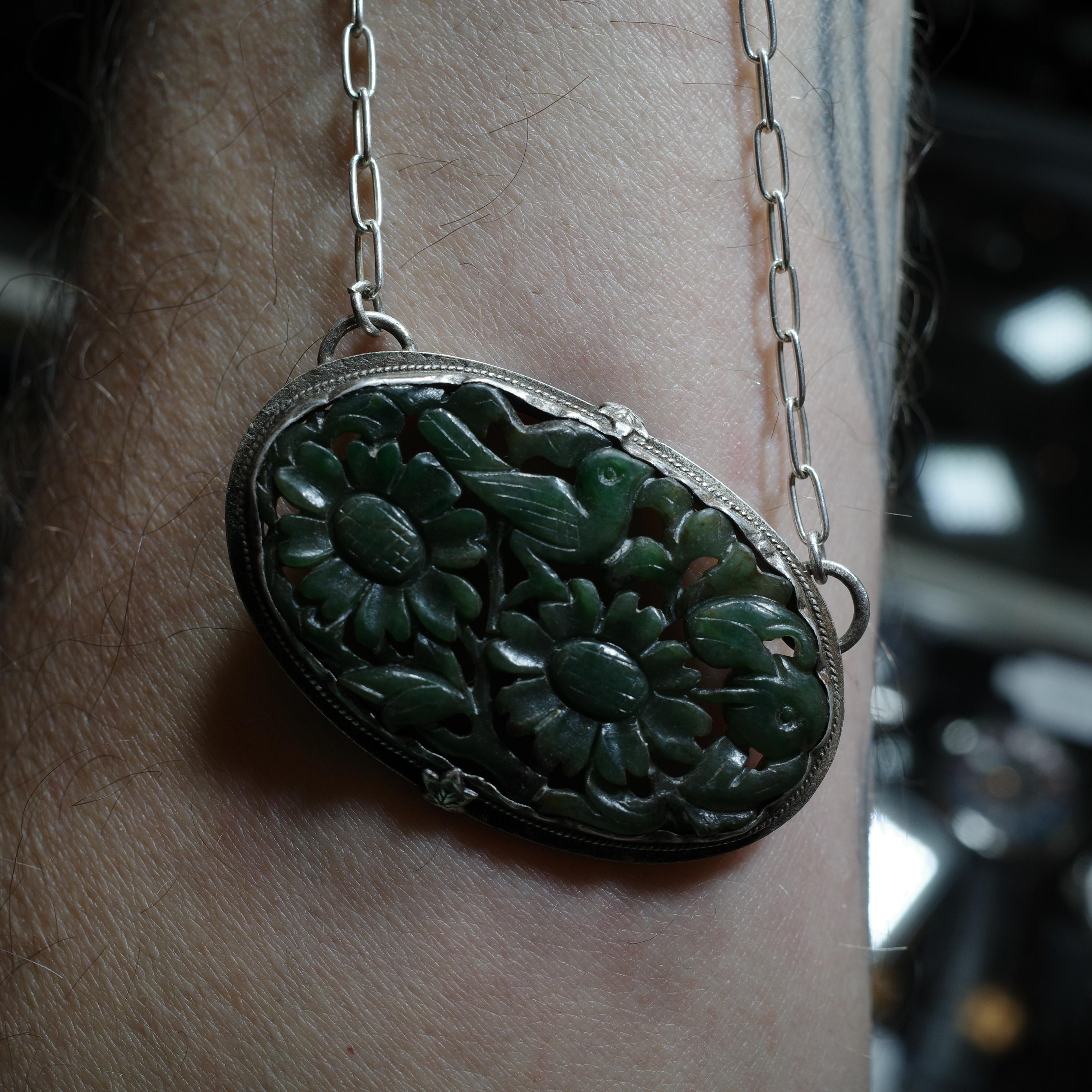 da uomo o donna Ciondolo in giada birmana non trattata Nature in argento in vendita