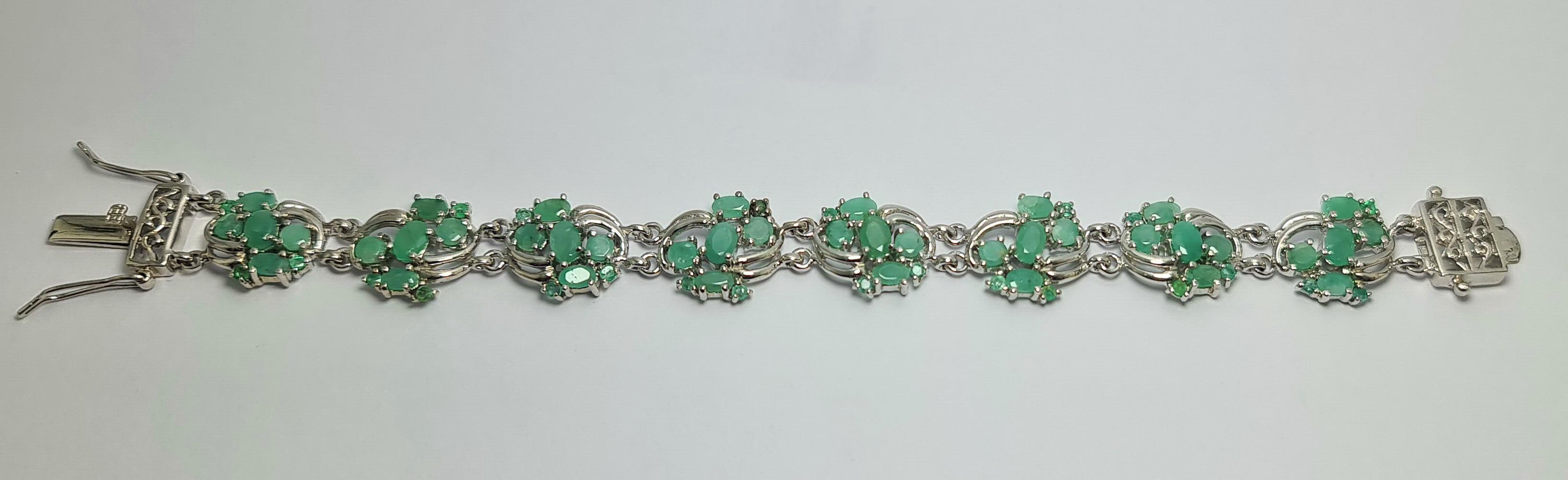 Natural Untreated Emerald .925 Sterling Silver Rhodium Plated Bracelet In New Condition For Sale In Los Angeles, CA