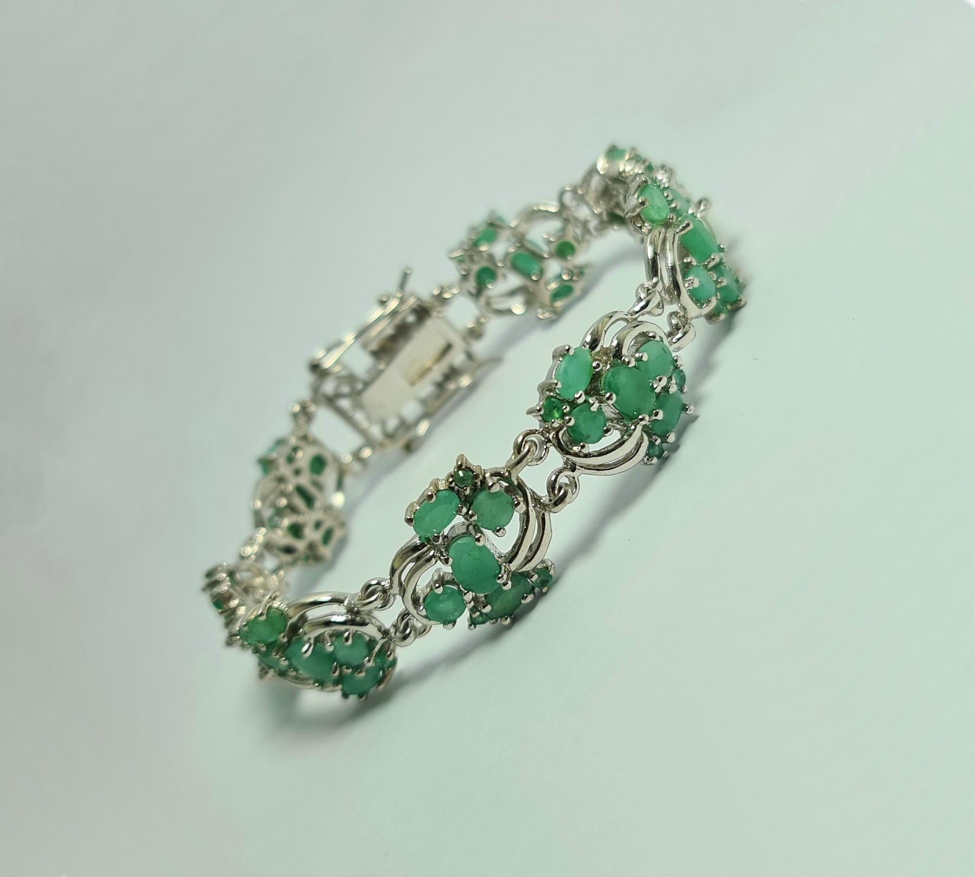 Women's or Men's Natural Untreated Emerald .925 Sterling Silver Rhodium Plated Bracelet For Sale