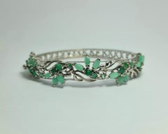 Natural Untreated Emerald 925 Sterling Silver Rhodium Plated Hinged Bangle