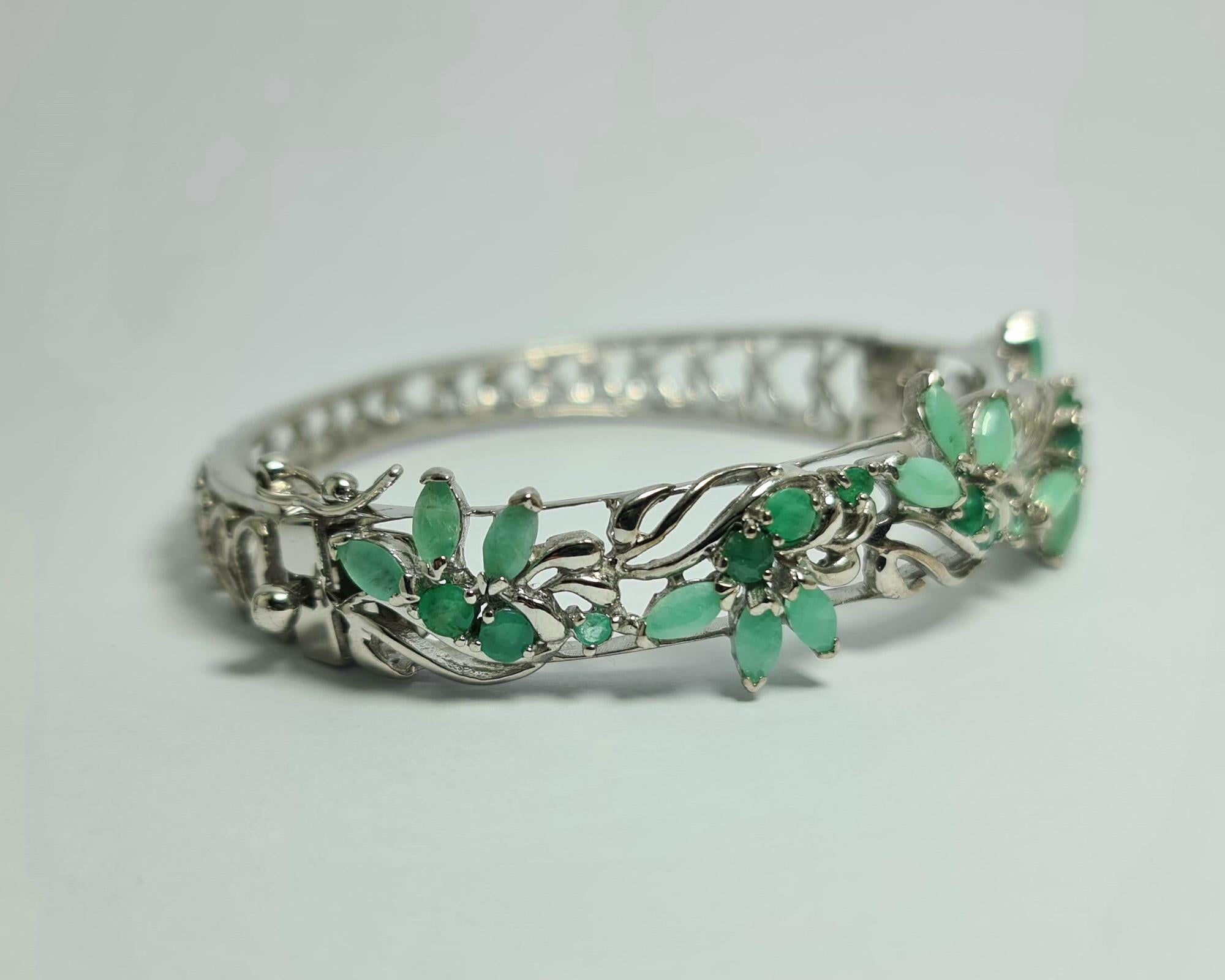 Marquise Cut Natural Untreated Emerald 925 Sterling Silver Rhodium Plated Hinged Bangle For Sale