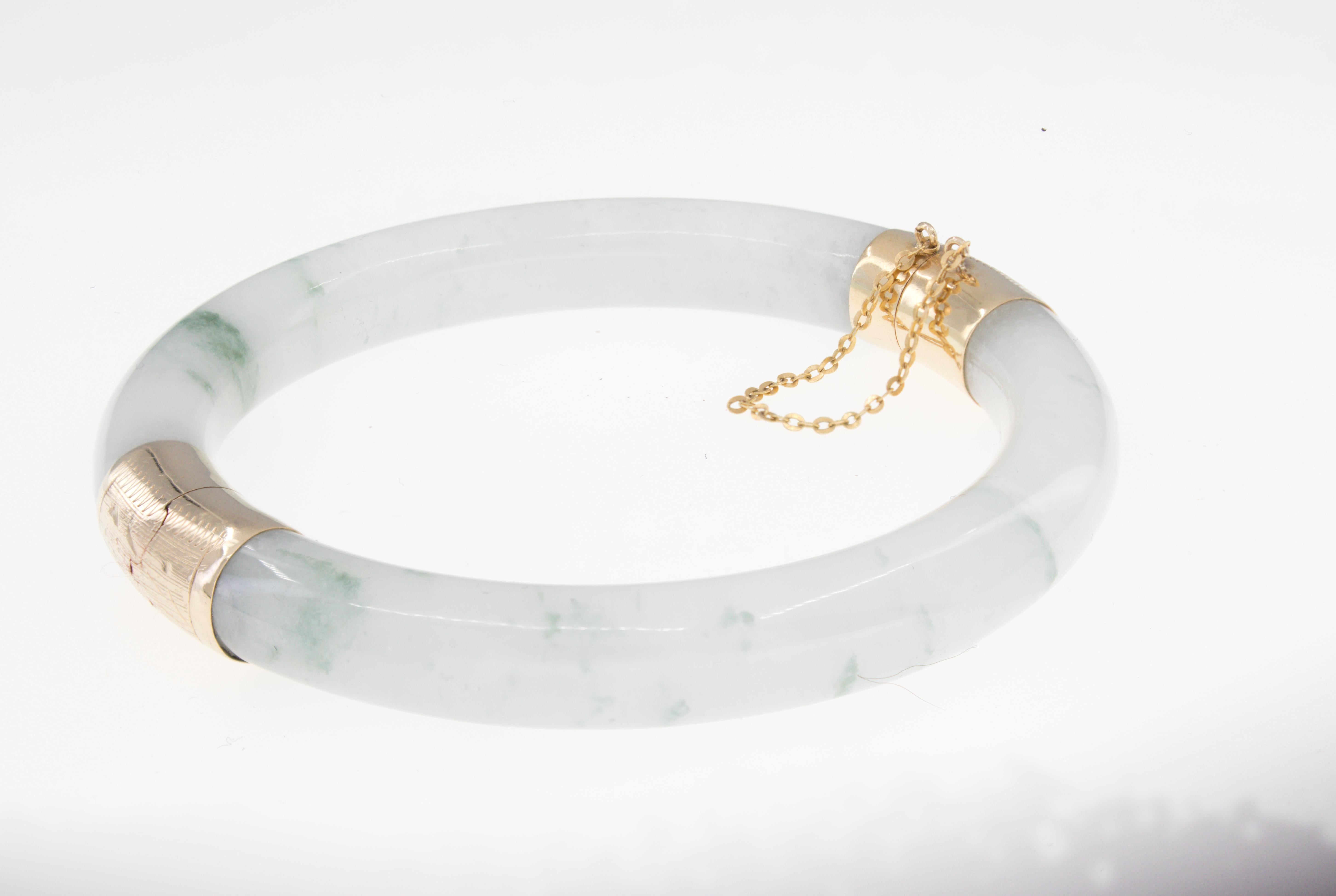 Natural Untreated GIA Certified Jadeite Jade, 14K Gold Hinged Bangle Bracelet For Sale 1
