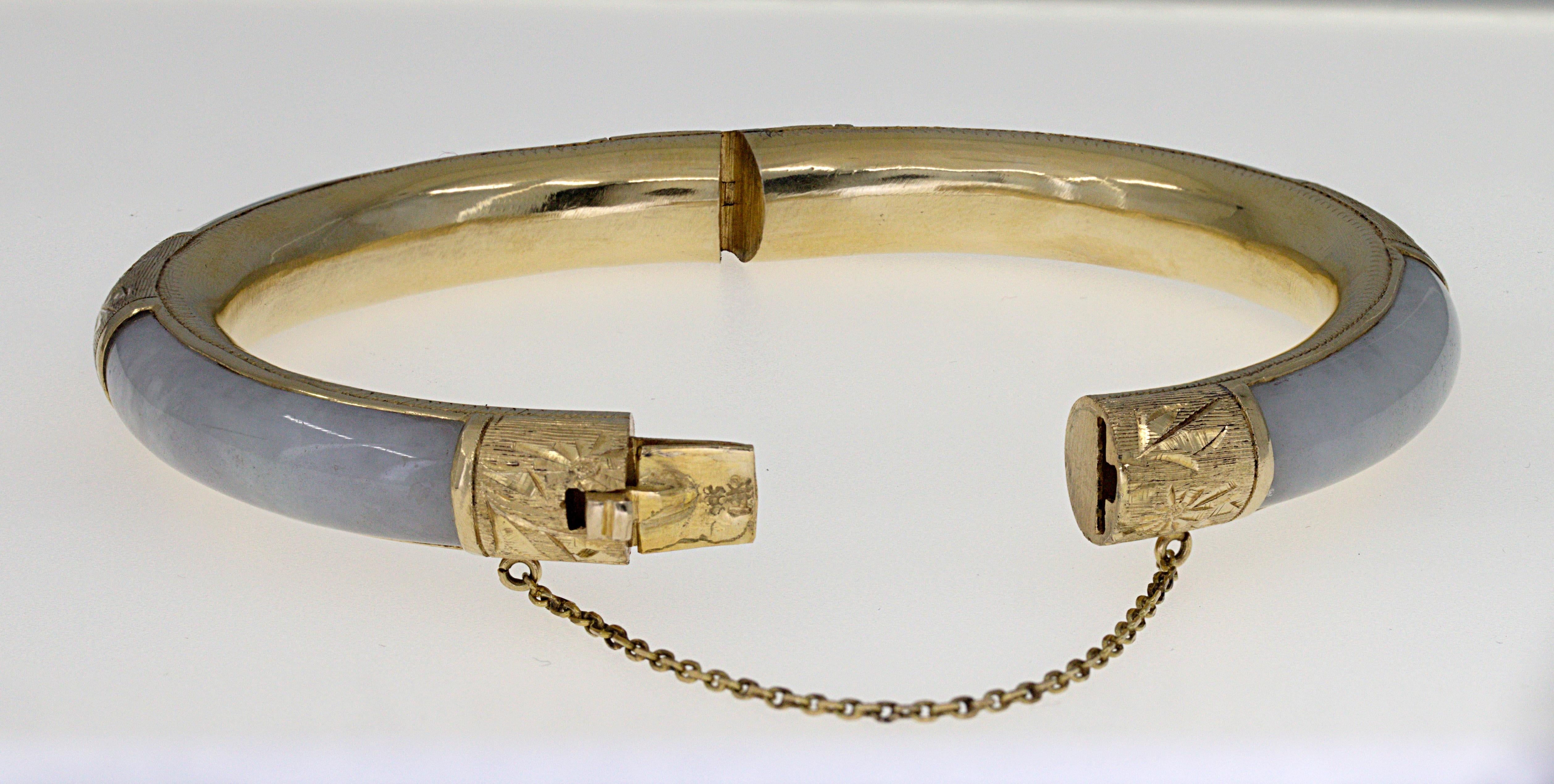 Women's or Men's Natural Untreated GIA Certified Jadeite Jade, 14K Gold Hinged Bangle Bracelet For Sale