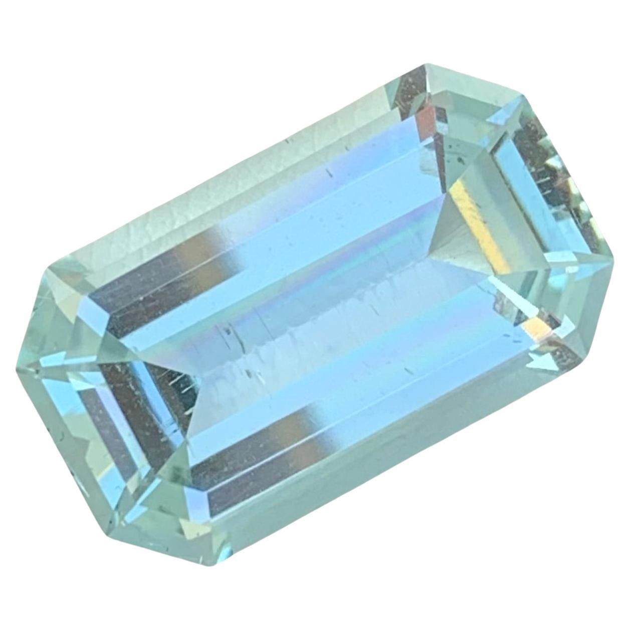 Natural Untreated Loose Aquamarine 11.30 Carat Emerald Shape Gem For Necklace For Sale