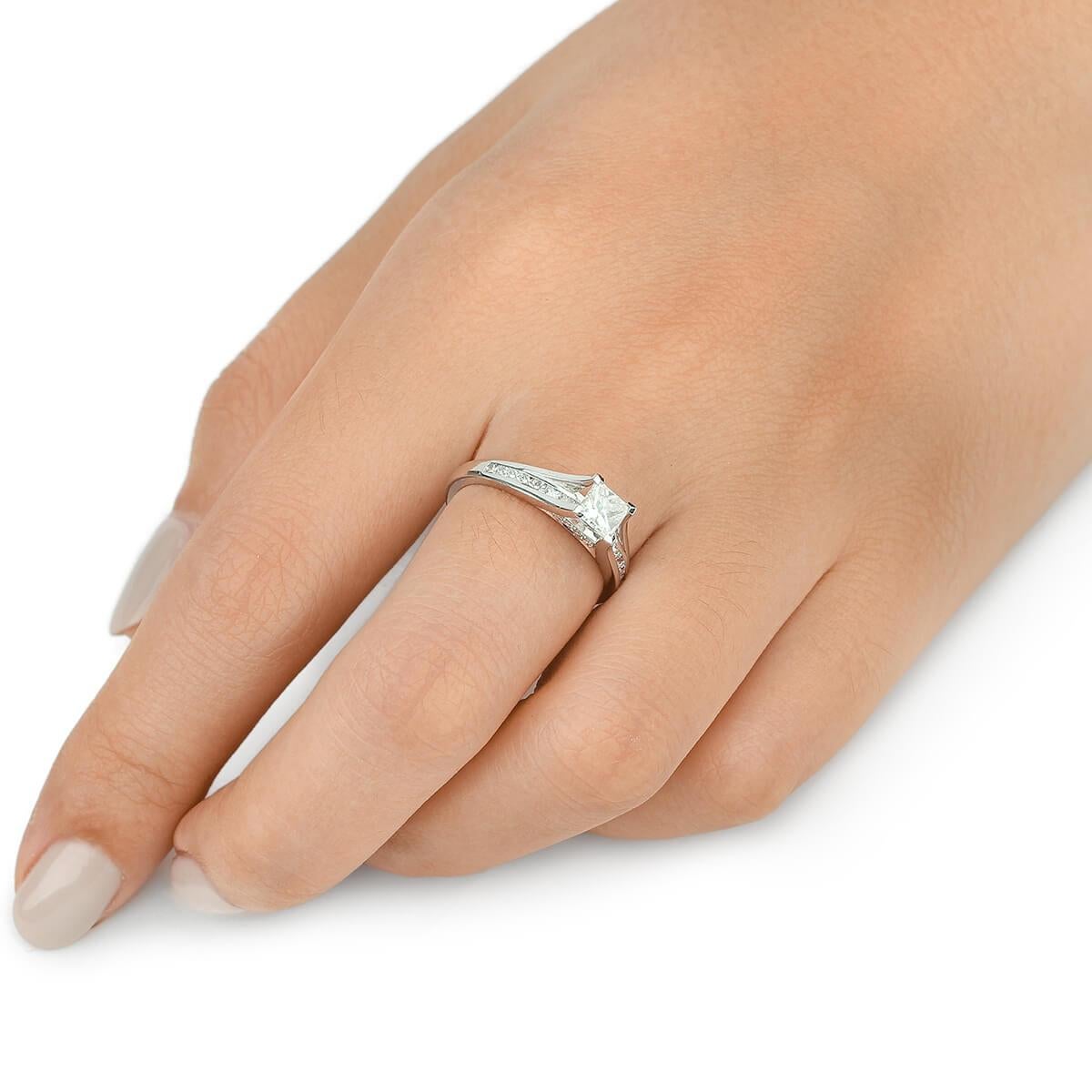 Natural untreated Princess Shape White Diamond 18 Karat Gold Engagement Ring For Sale 2