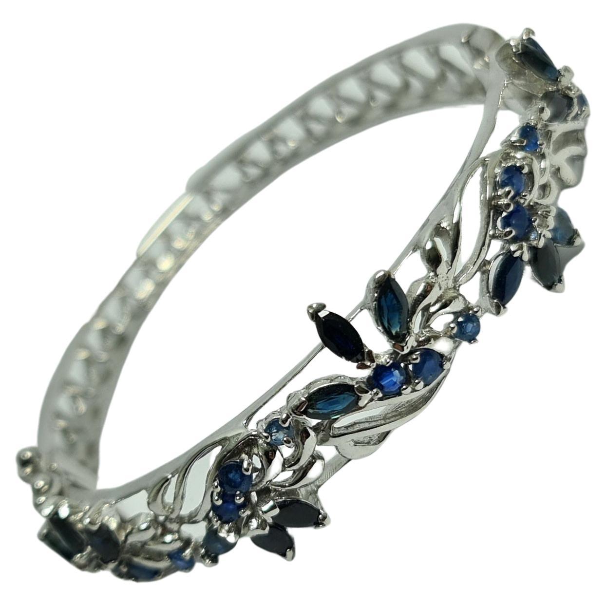 Bracelet jonc en argent sterling plaqué rhodium avec saphir royal naturel non traité de 15 carats, 925 carats en vente