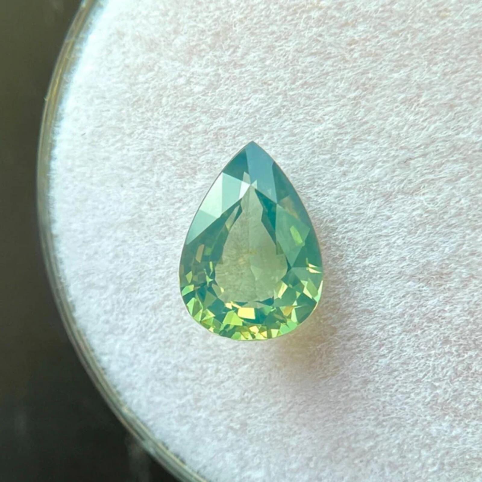 Saphir Naturel Non Traité 1.21ct Jaune Vert Certifié Poire 7.9x5.7mm VVS Neuf - En vente à Birmingham, GB