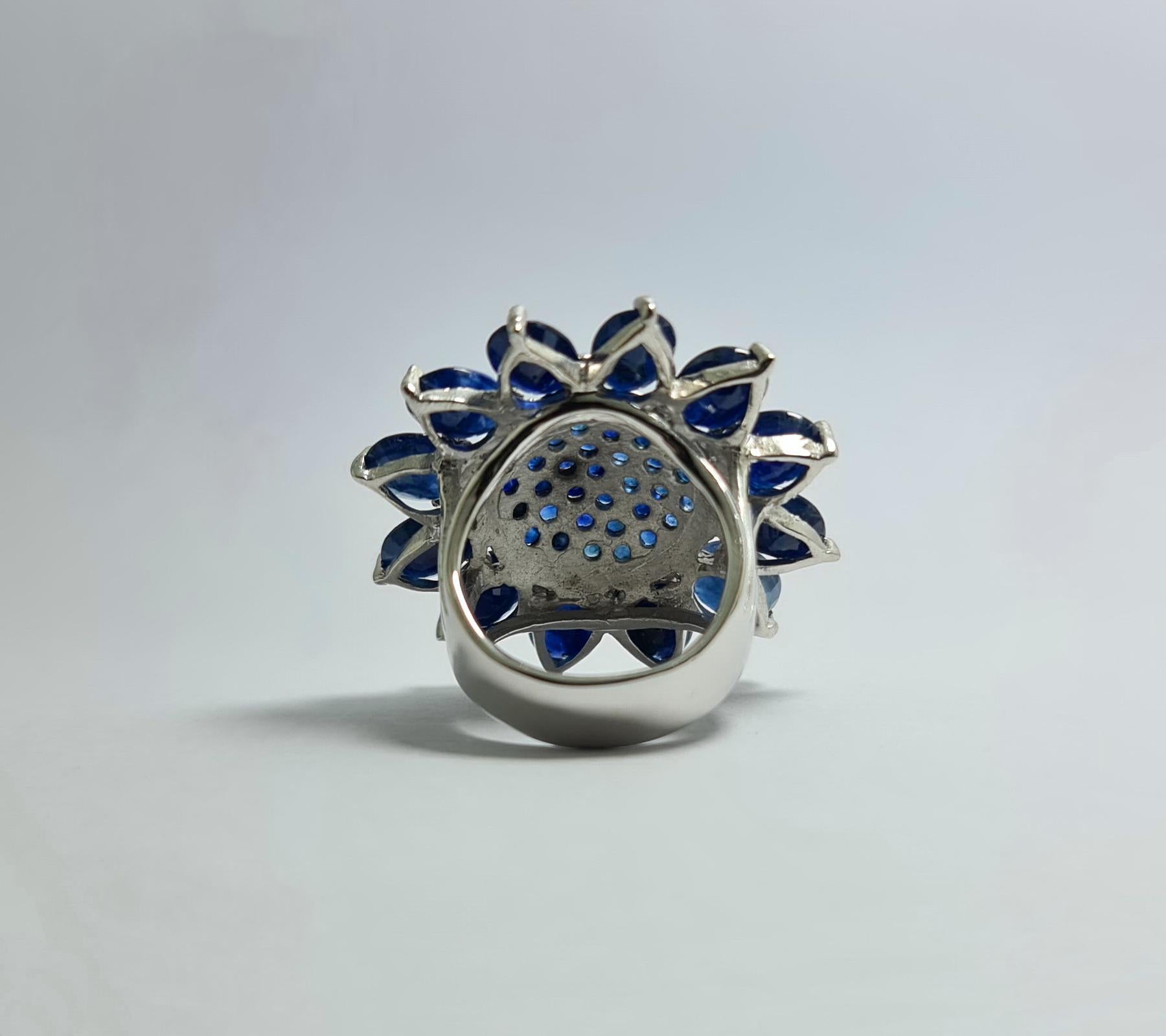 14Ct Natural Untreated Sapphire Flower .925 Sterling Silver Rhodium Plated Ring For Sale 1